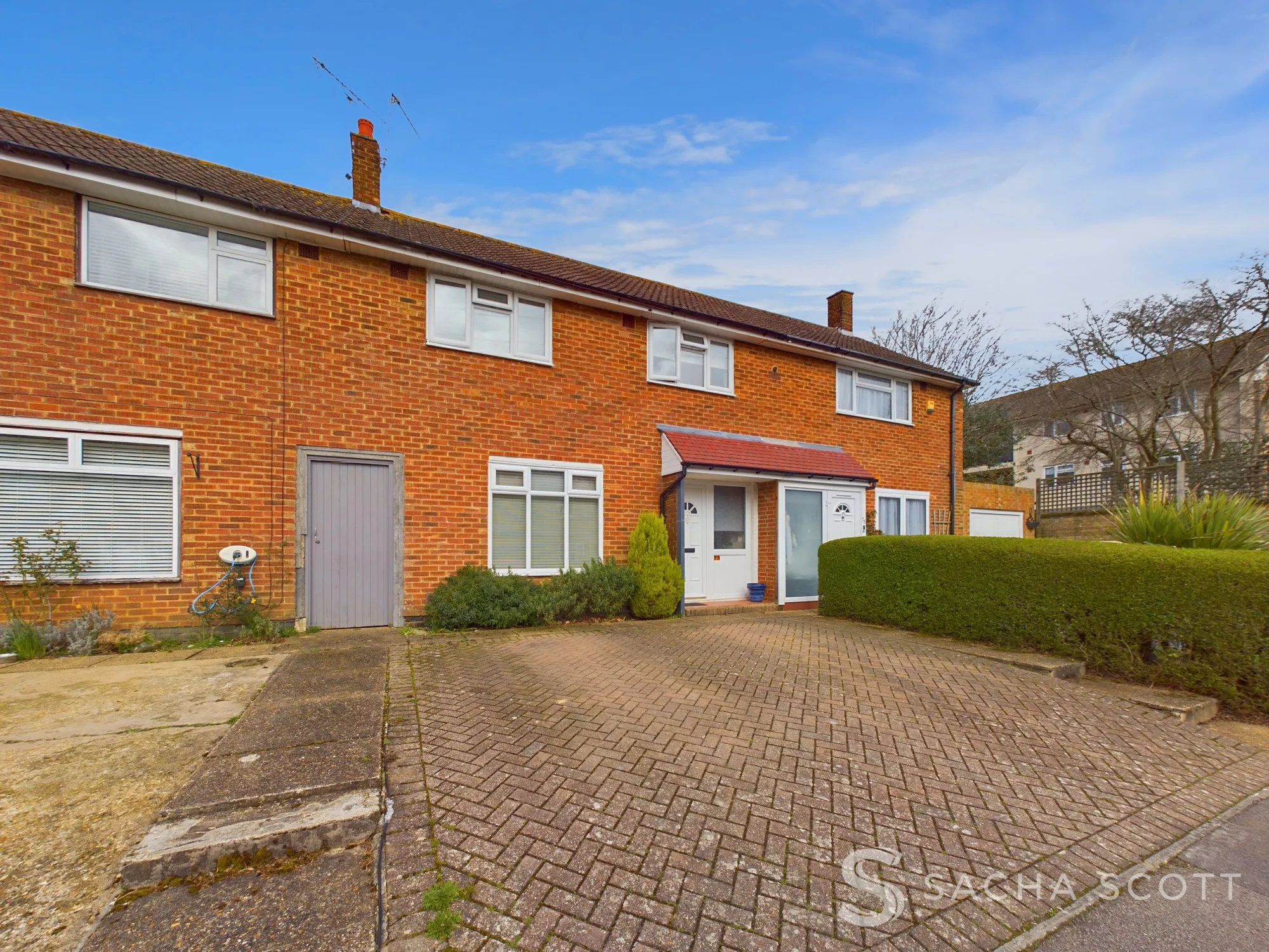 3 bed mid-terraced house for sale in Homefield Gardens, Tadworth  - Property Image 1