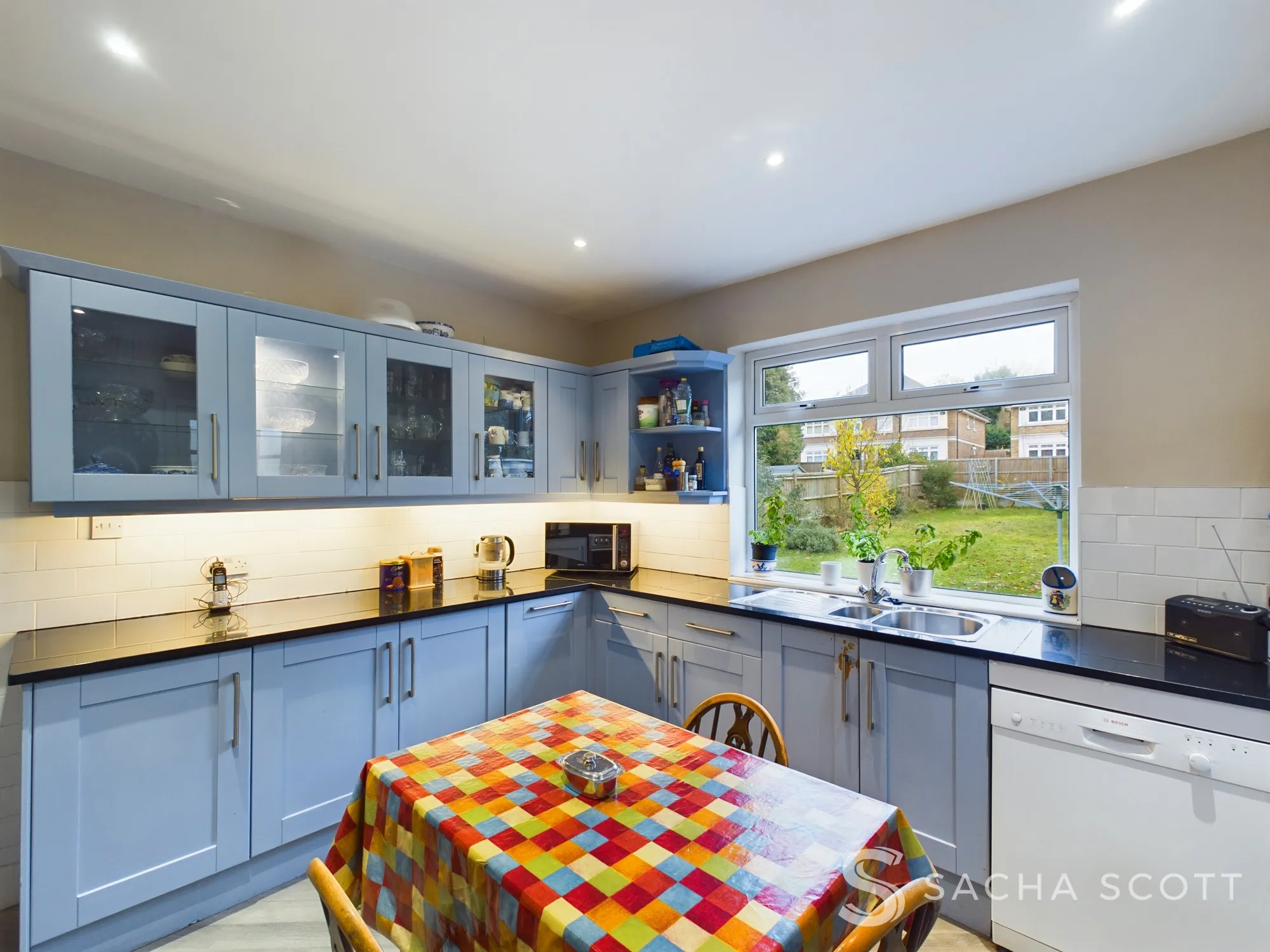 4 bed semi-detached house for sale in Warren Road, Banstead  - Property Image 10