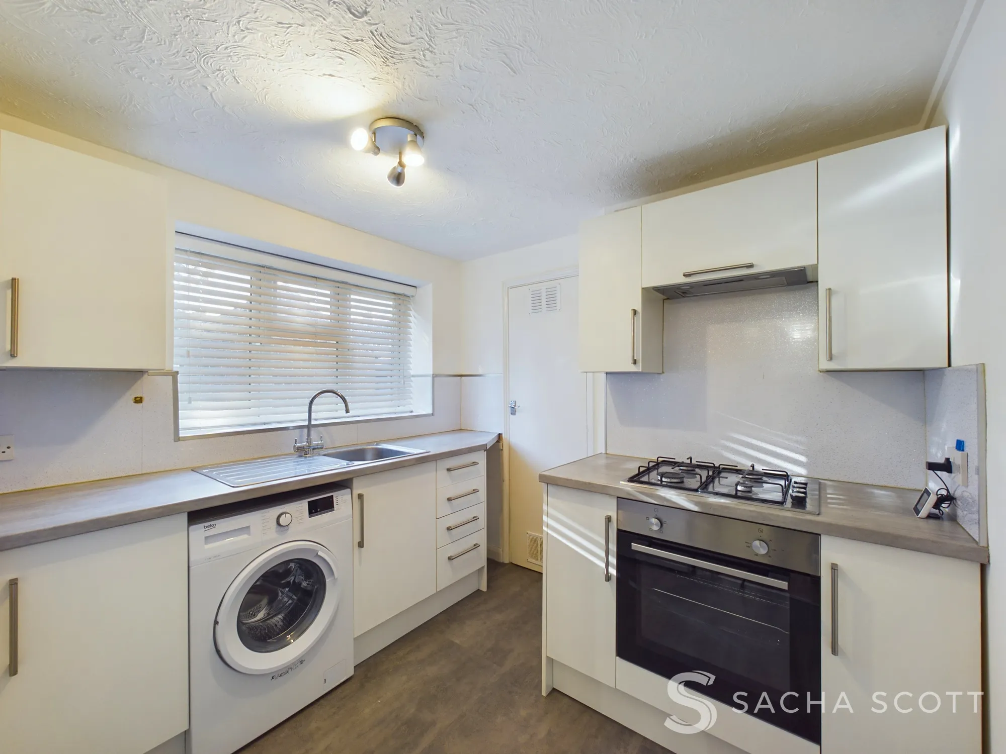 1 bed flat for sale in Eastgate, Banstead  - Property Image 3