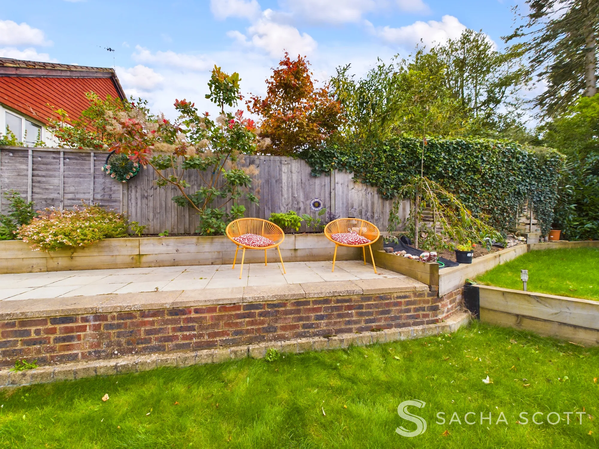 4 bed semi-detached house for sale in Shawley Crescent, Epsom  - Property Image 35
