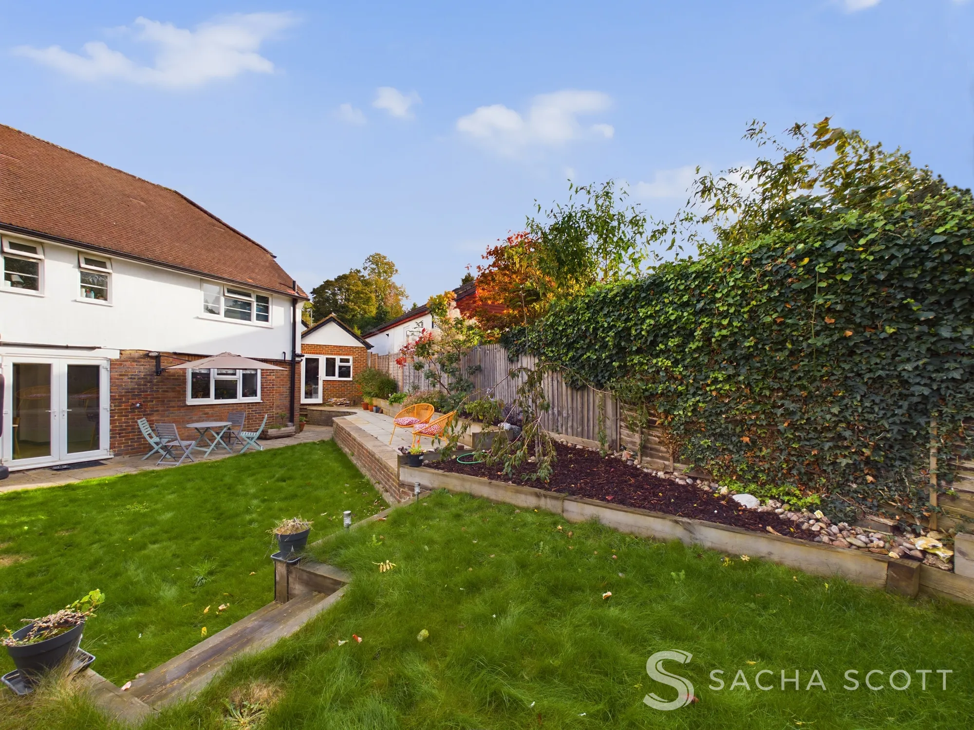 4 bed semi-detached house for sale in Shawley Crescent, Epsom  - Property Image 36