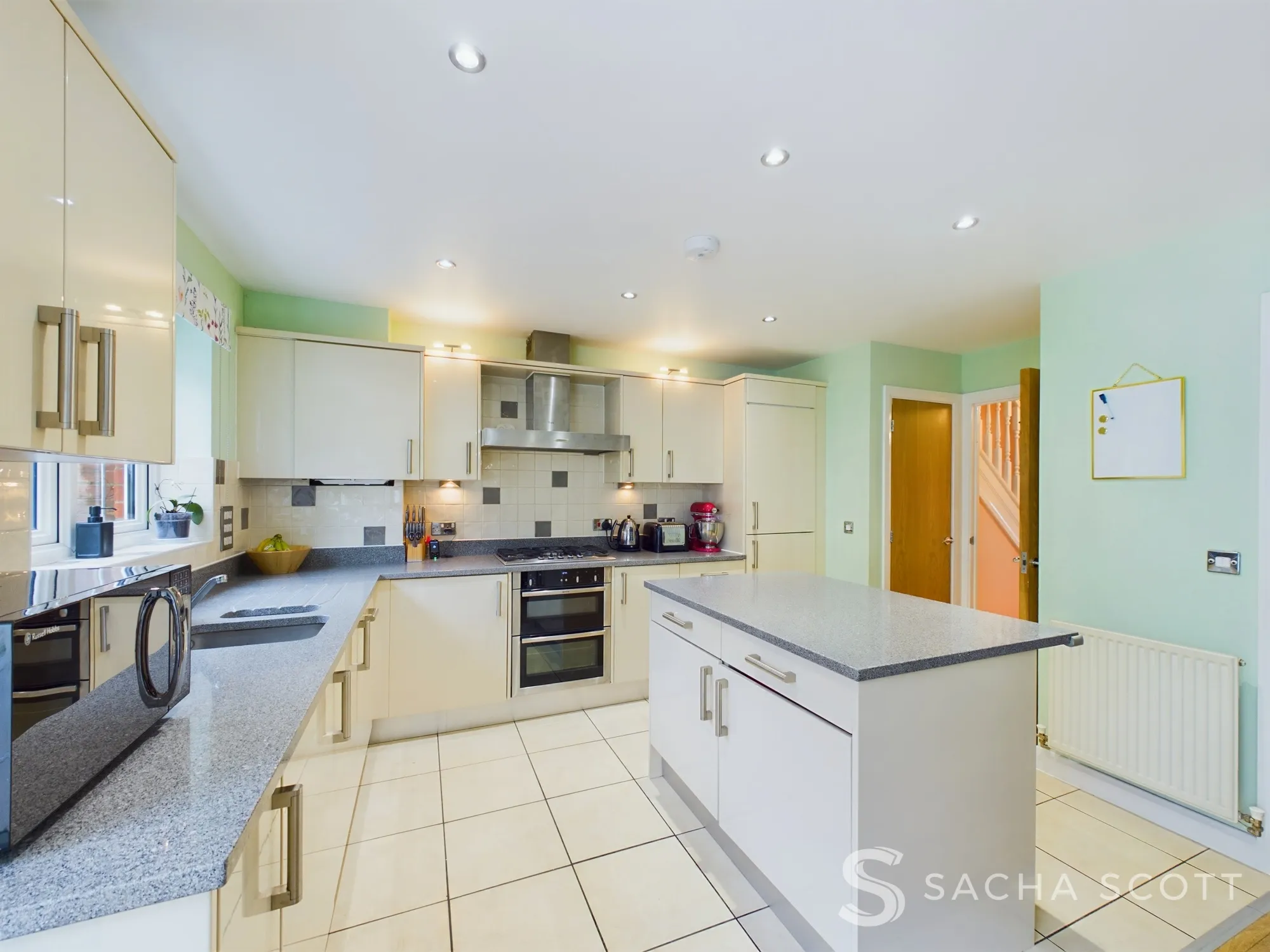 4 bed mid-terraced house for sale in Woodfield Close, Coulsdon  - Property Image 9