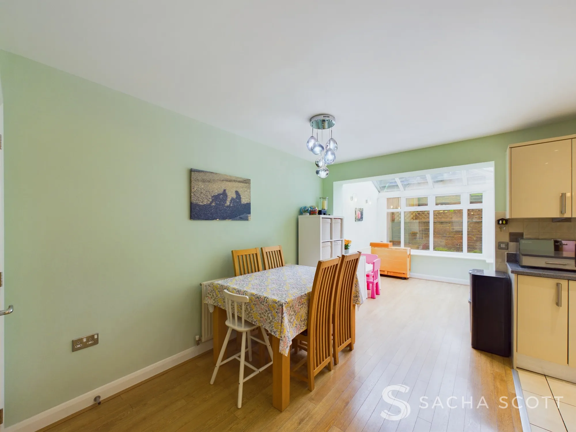 4 bed mid-terraced house for sale in Woodfield Close, Coulsdon  - Property Image 12