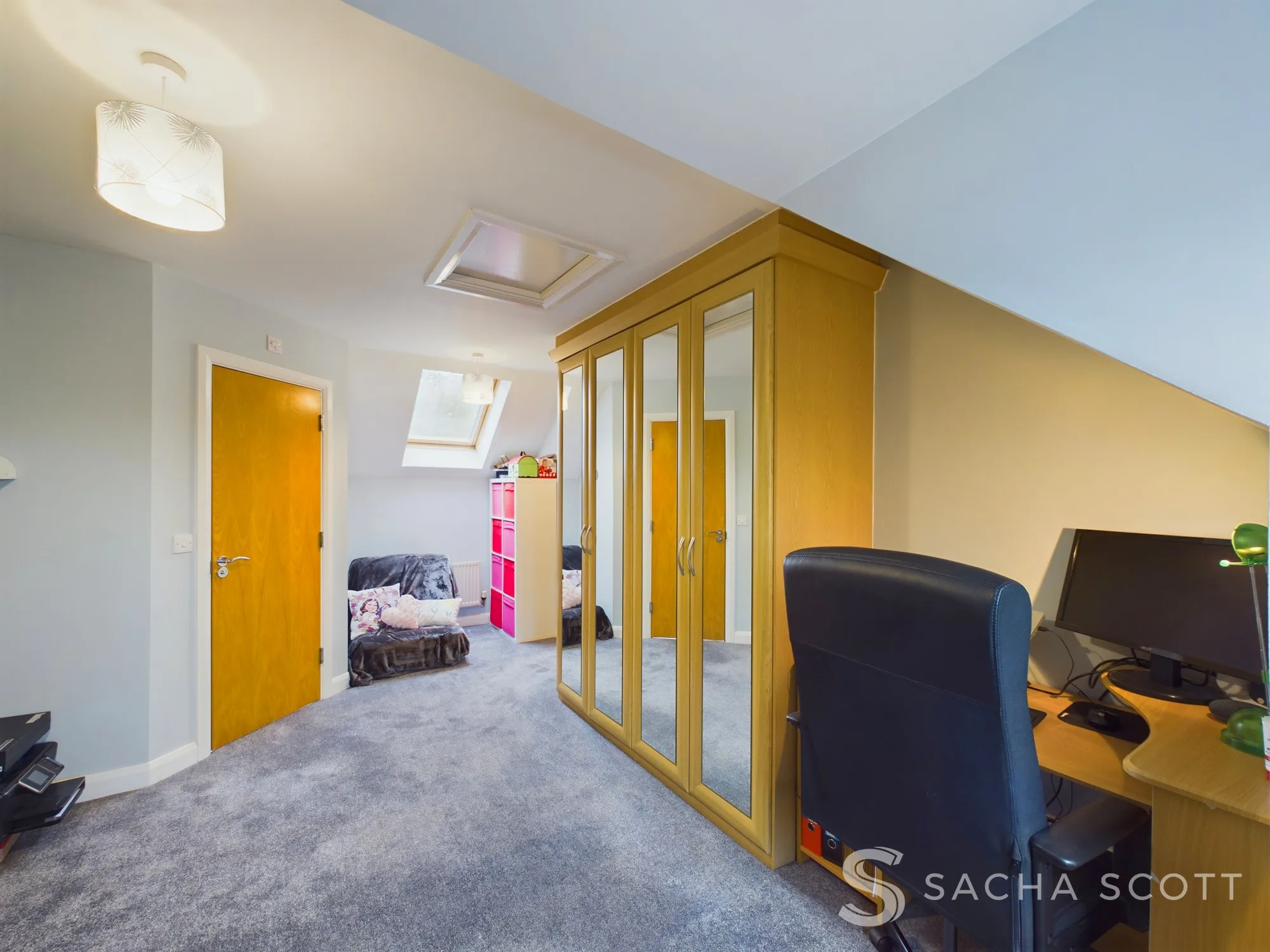 4 bed mid-terraced house for sale in Woodfield Close, Coulsdon  - Property Image 15