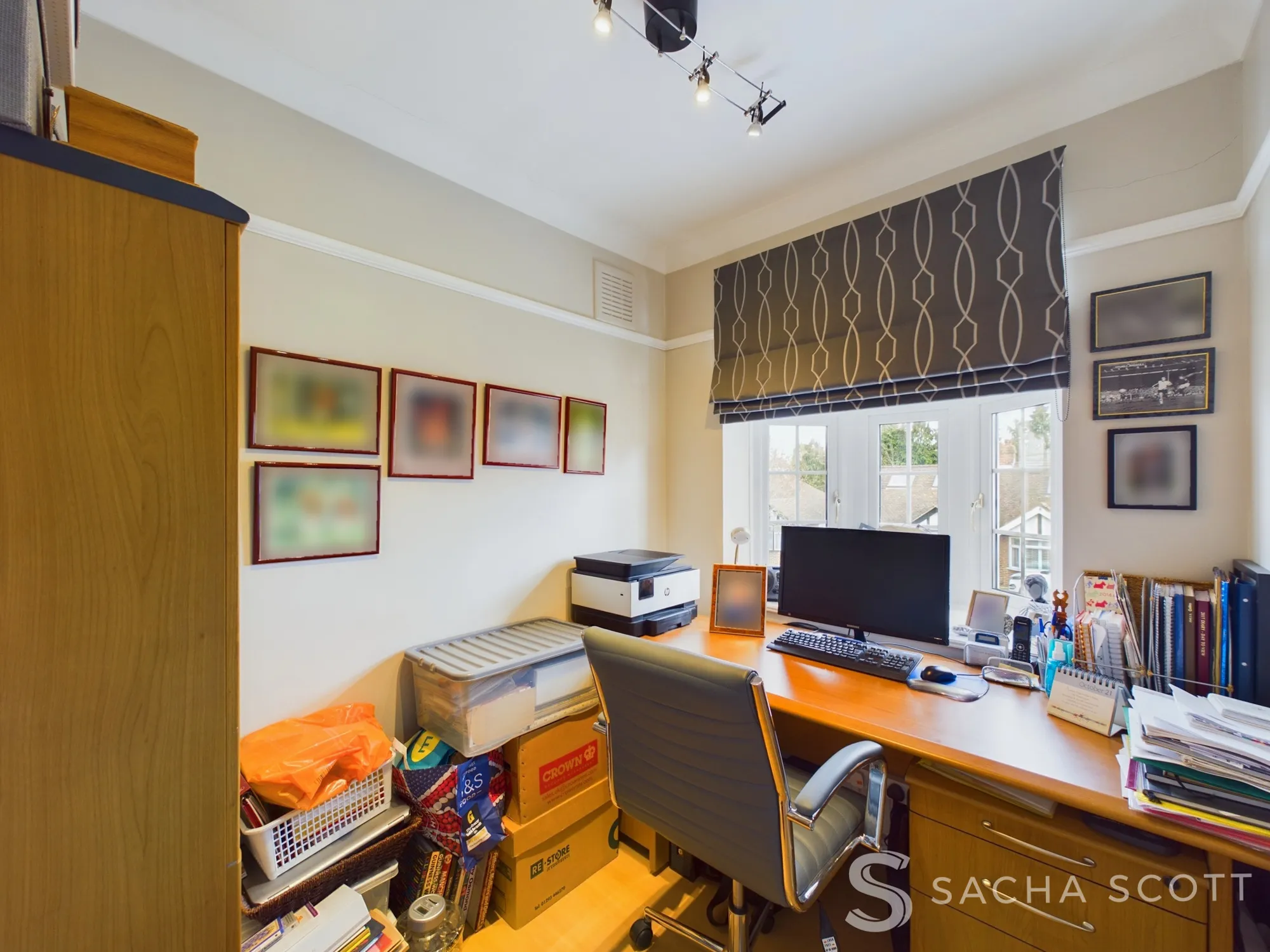 3 bed semi-detached house for sale in Cheshire Gardens, Chessington  - Property Image 19