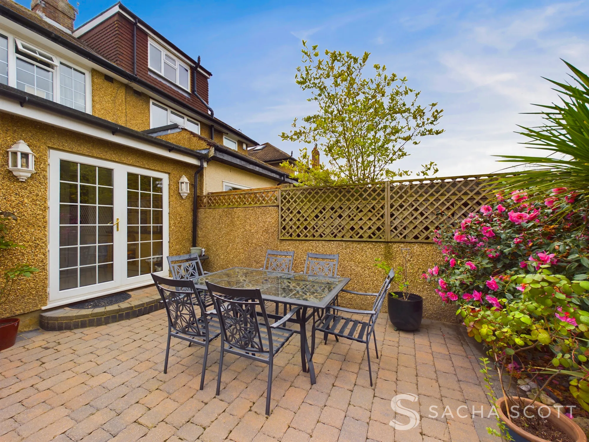 3 bed semi-detached house for sale in Cheshire Gardens, Chessington  - Property Image 26