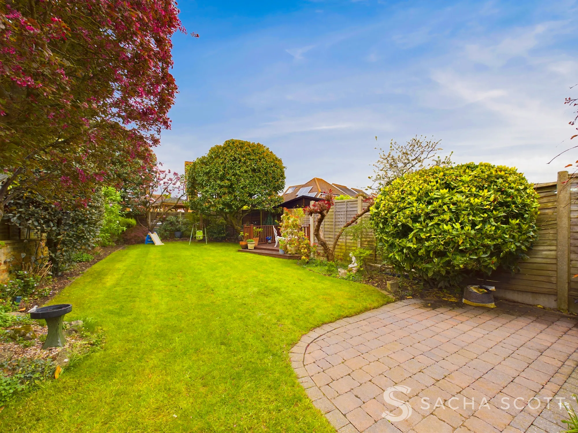 3 bed semi-detached house for sale in Cheshire Gardens, Chessington  - Property Image 29