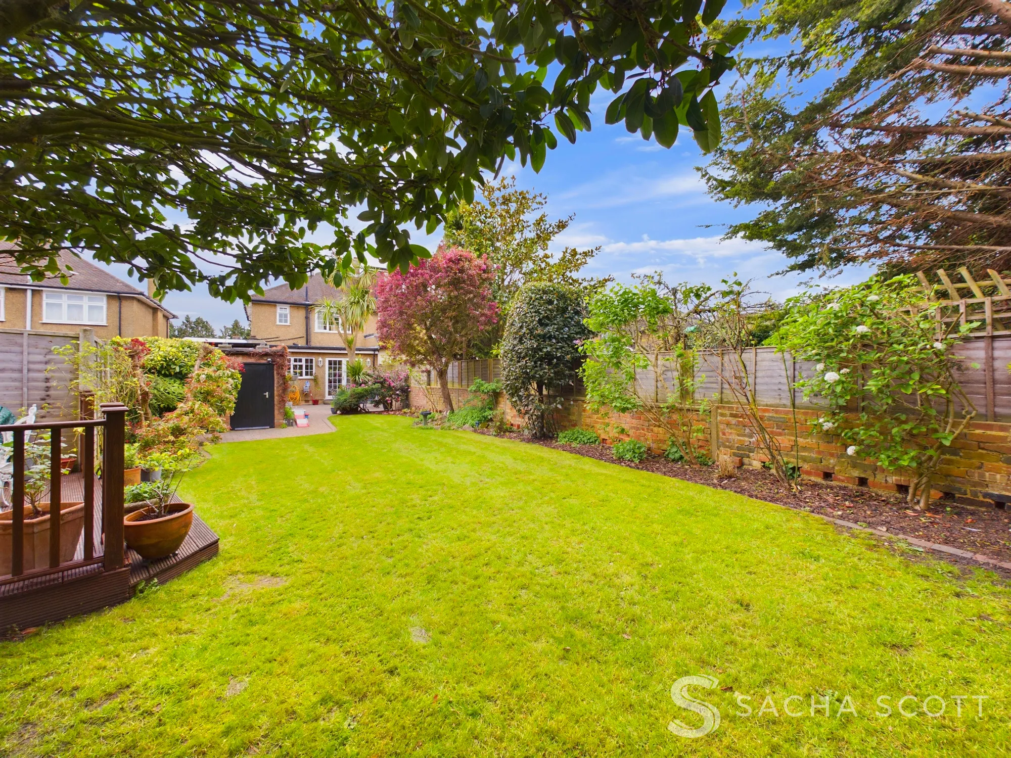 3 bed semi-detached house for sale in Cheshire Gardens, Chessington  - Property Image 31