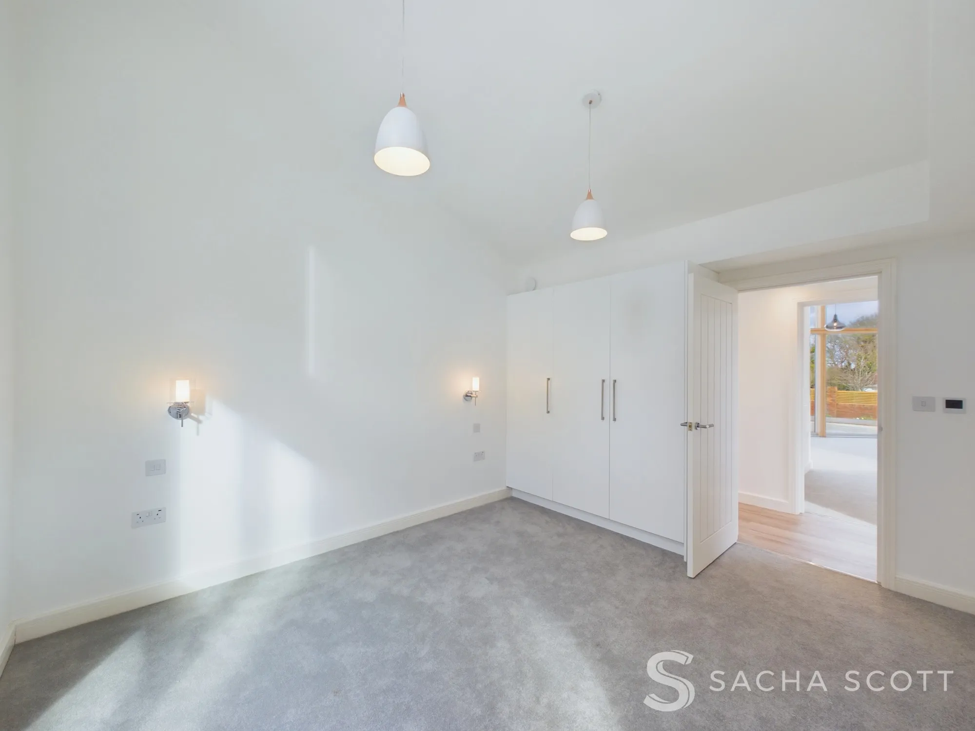 3 bed detached bungalow for sale in South Drive, Surrey  - Property Image 13