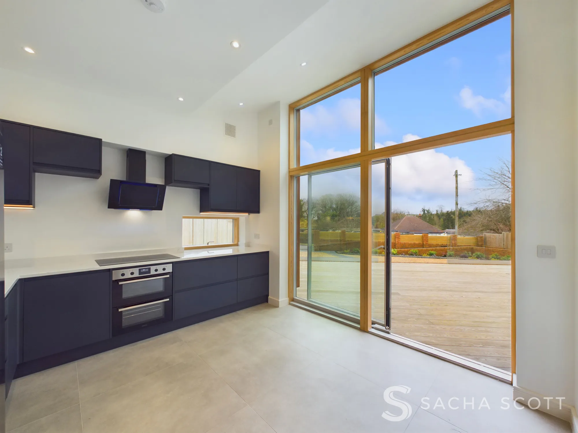 3 bed detached bungalow for sale in South Drive, Surrey  - Property Image 2