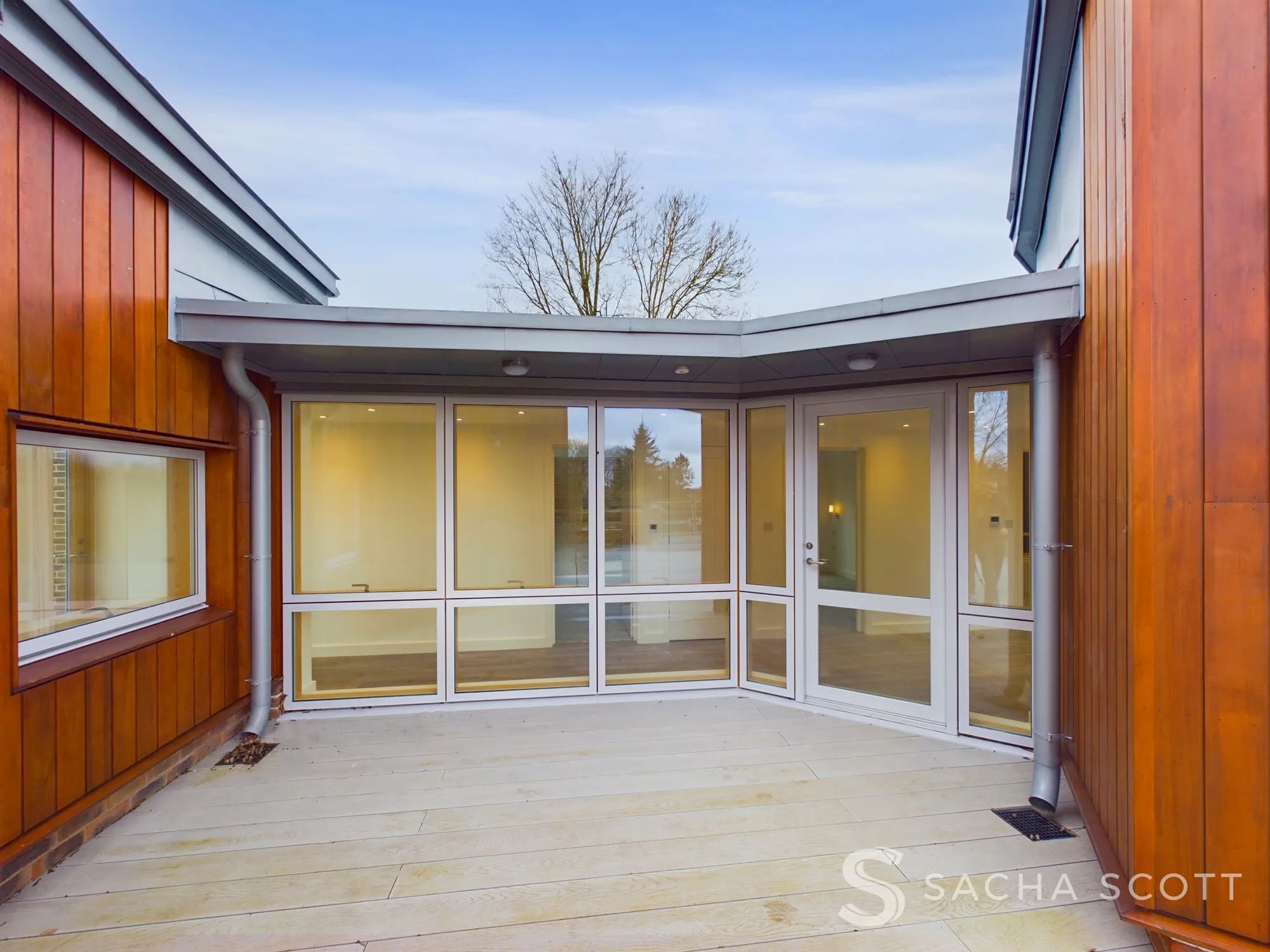 3 bed detached bungalow for sale in South Drive, Surrey  - Property Image 35