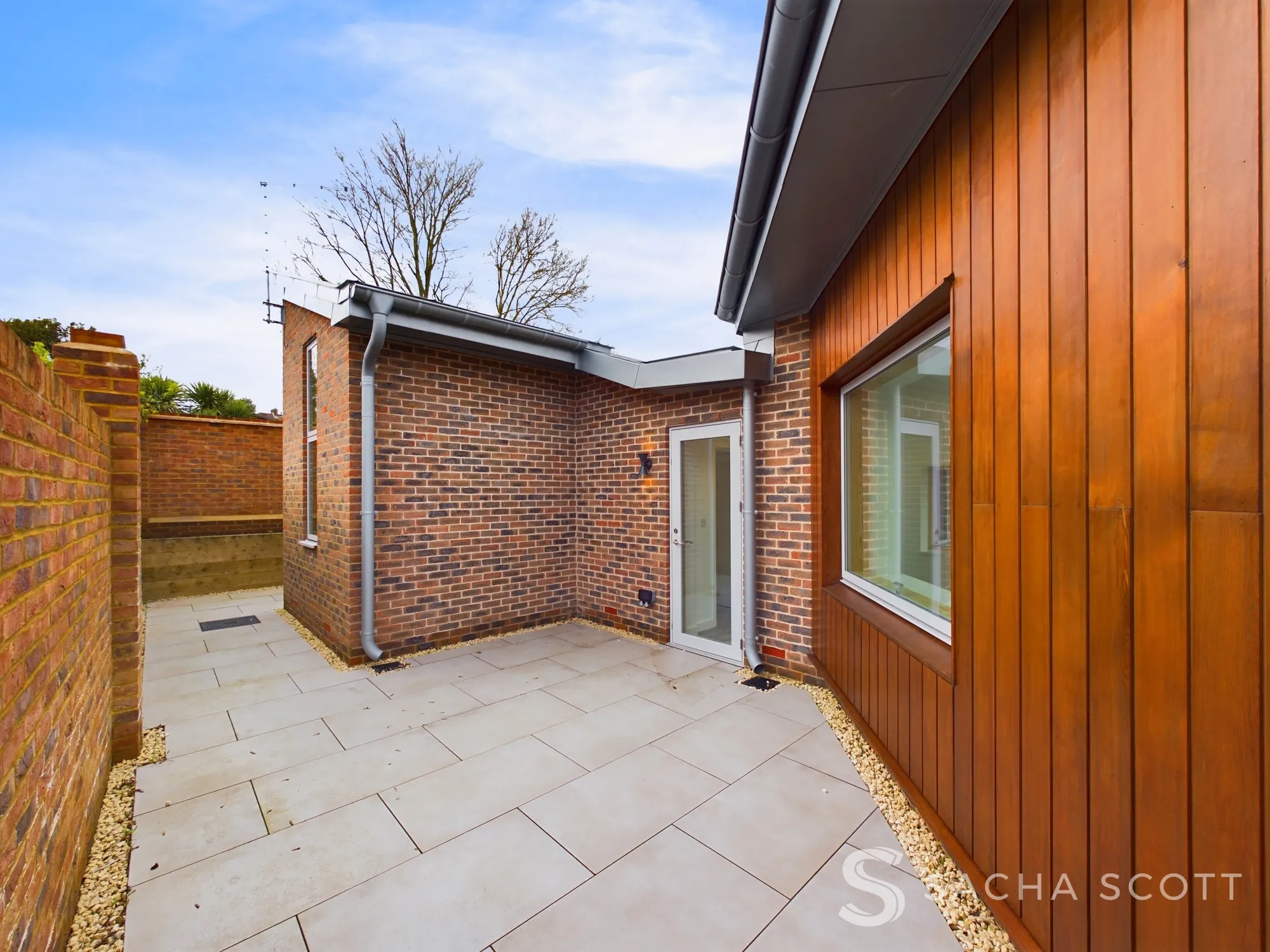 3 bed detached bungalow for sale in South Drive, Surrey  - Property Image 27