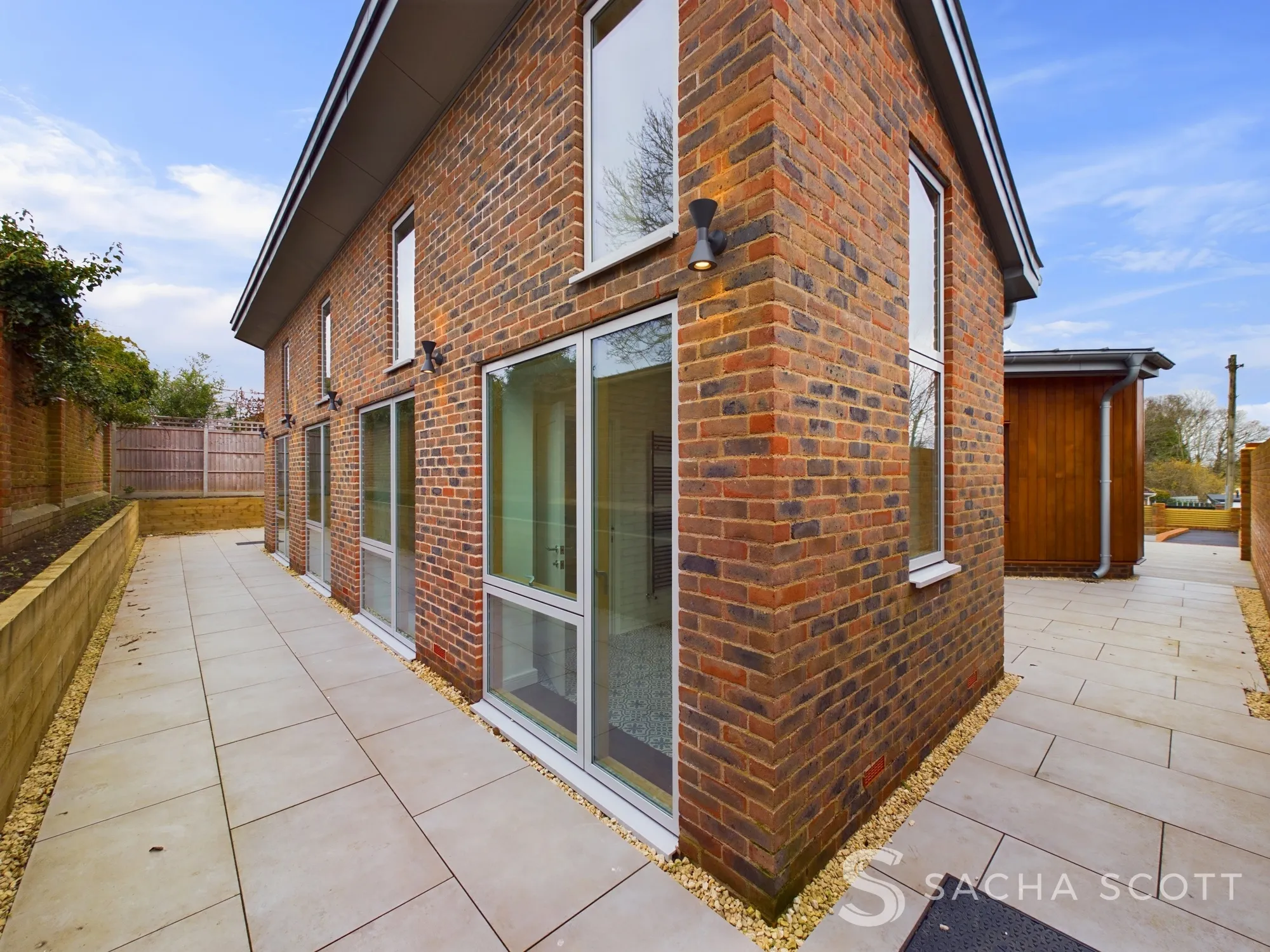 3 bed detached bungalow for sale in South Drive, Surrey  - Property Image 29