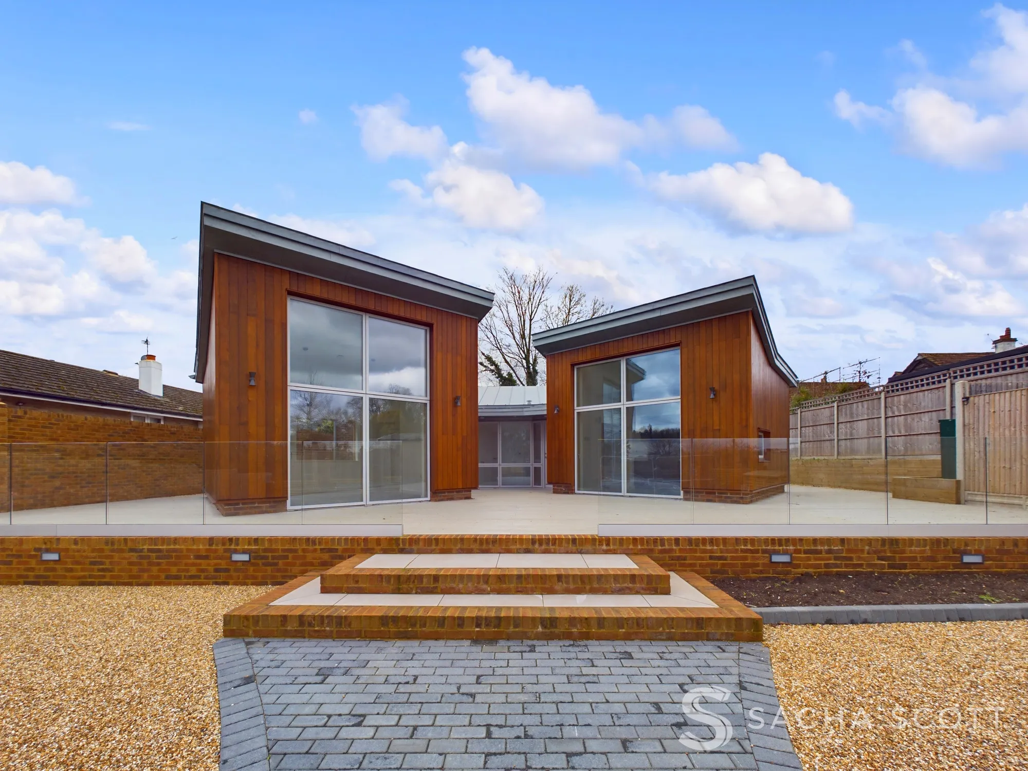 3 bed detached bungalow for sale in South Drive, Surrey  - Property Image 3