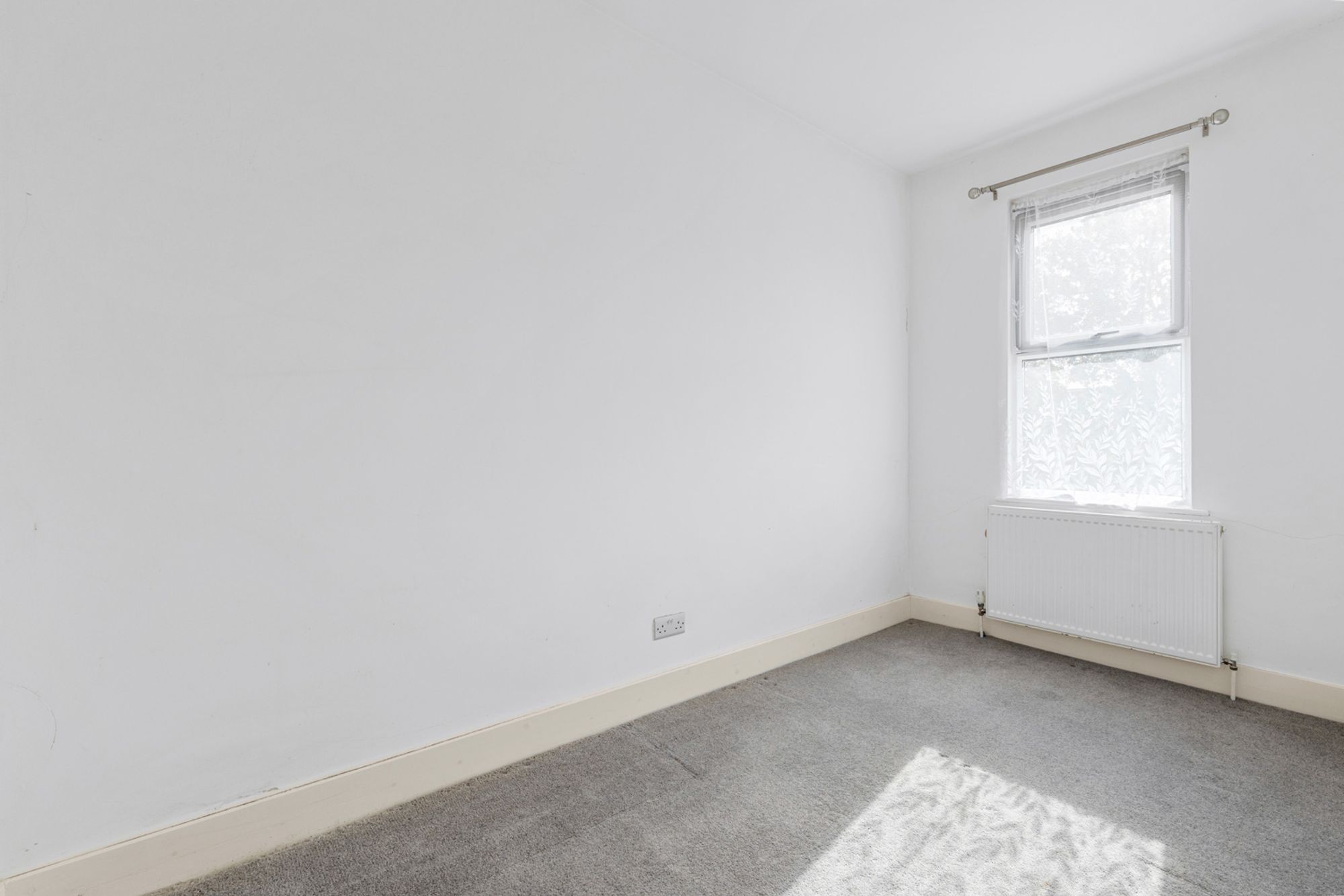 3 bed terraced house for sale in Headcorn Road, Thornton Heath  - Property Image 12
