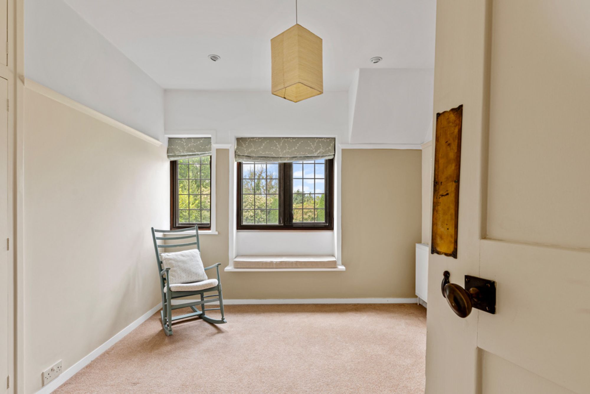 7 bed detached house for sale in Park View Road, Caterham  - Property Image 38