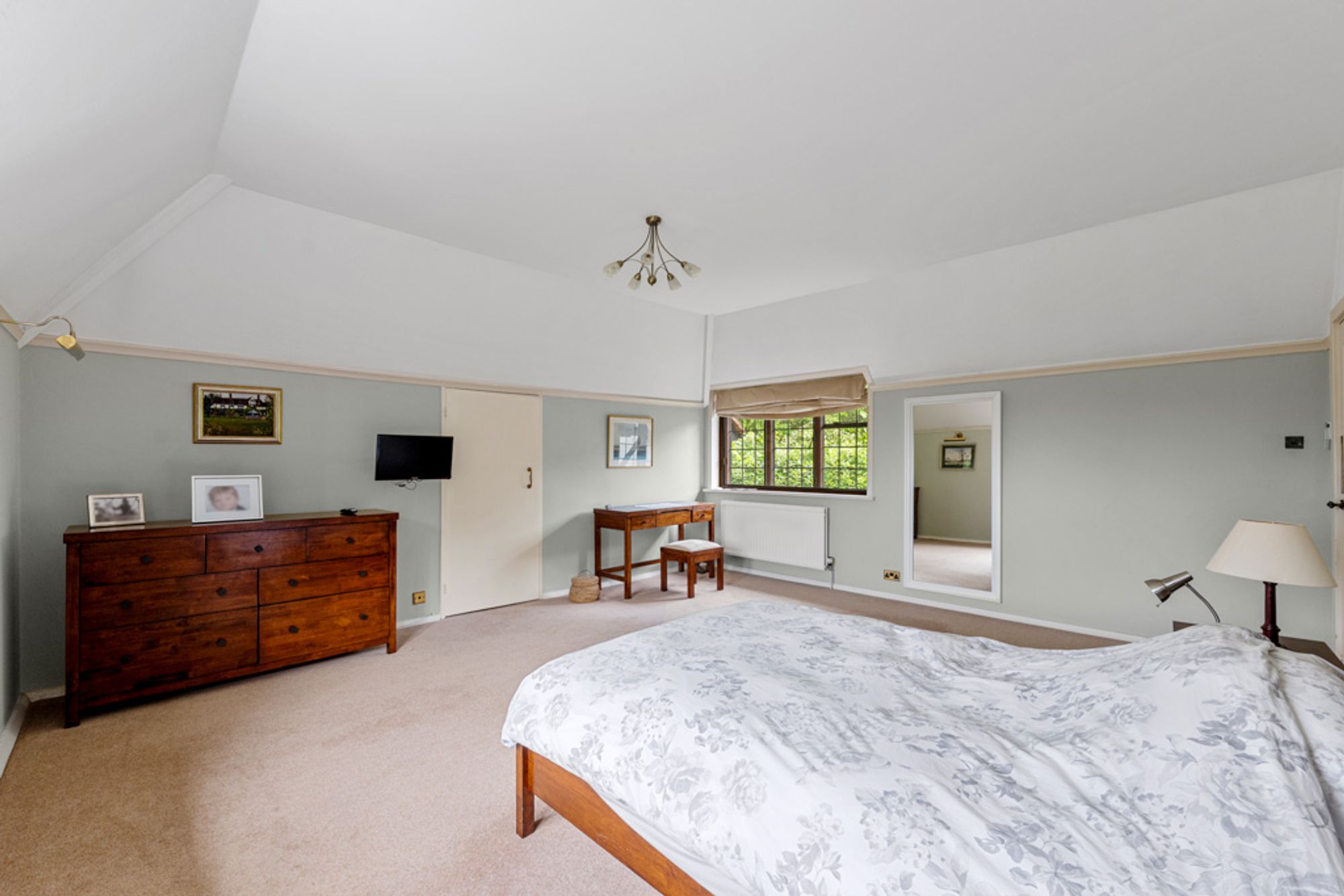 7 bed detached house for sale in Park View Road, Caterham  - Property Image 34