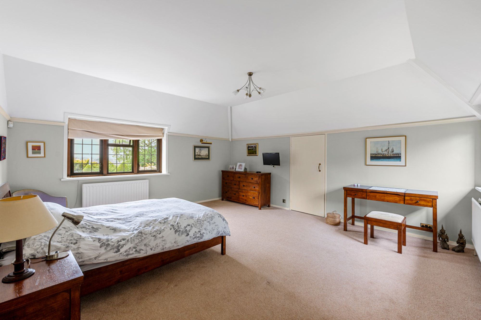 7 bed detached house for sale in Park View Road, Caterham  - Property Image 41
