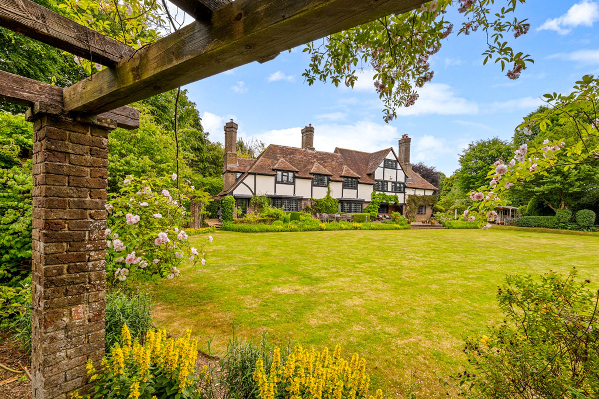 7 bed detached house for sale in Park View Road, Caterham  - Property Image 52
