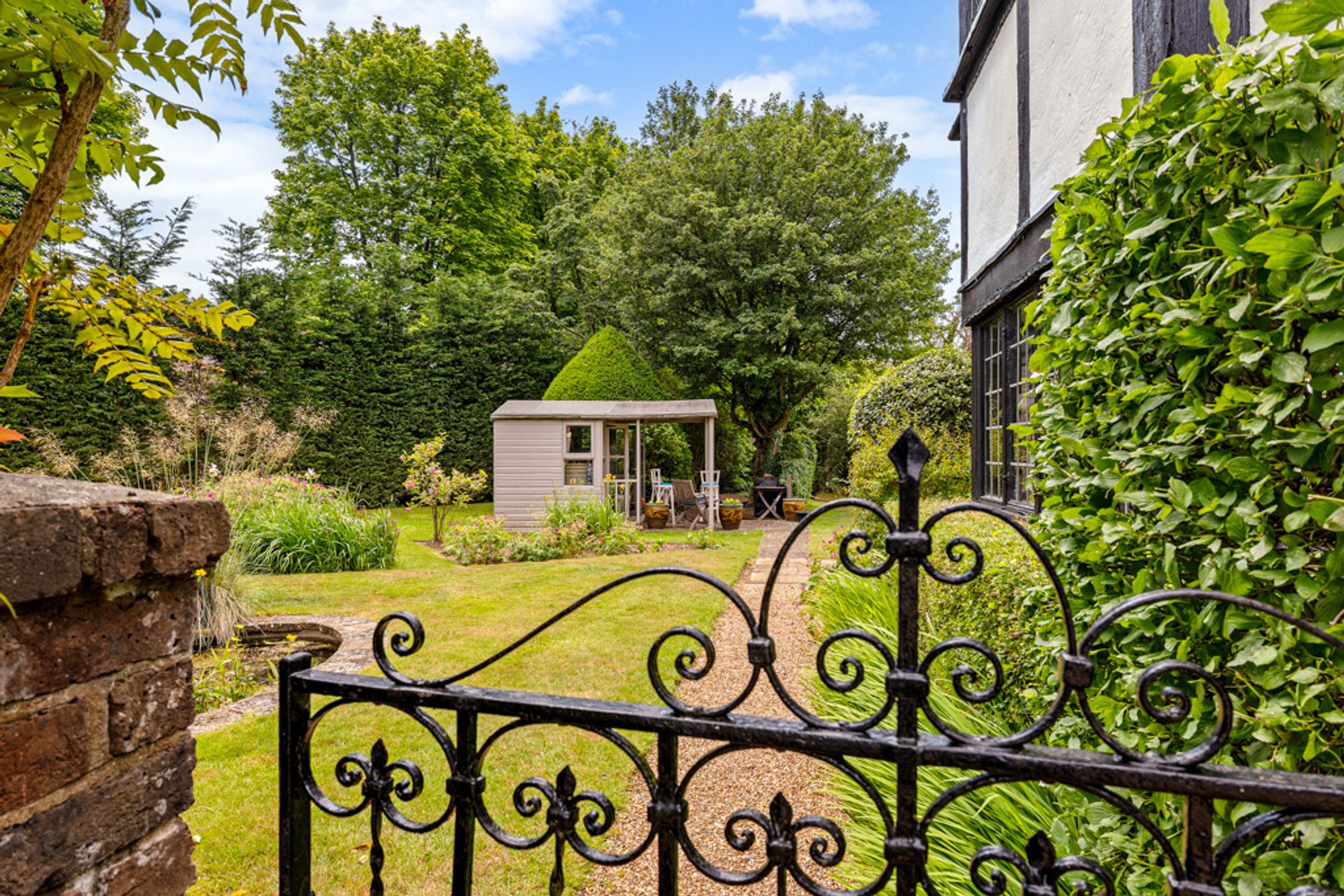 7 bed detached house for sale in Park View Road, Caterham  - Property Image 75