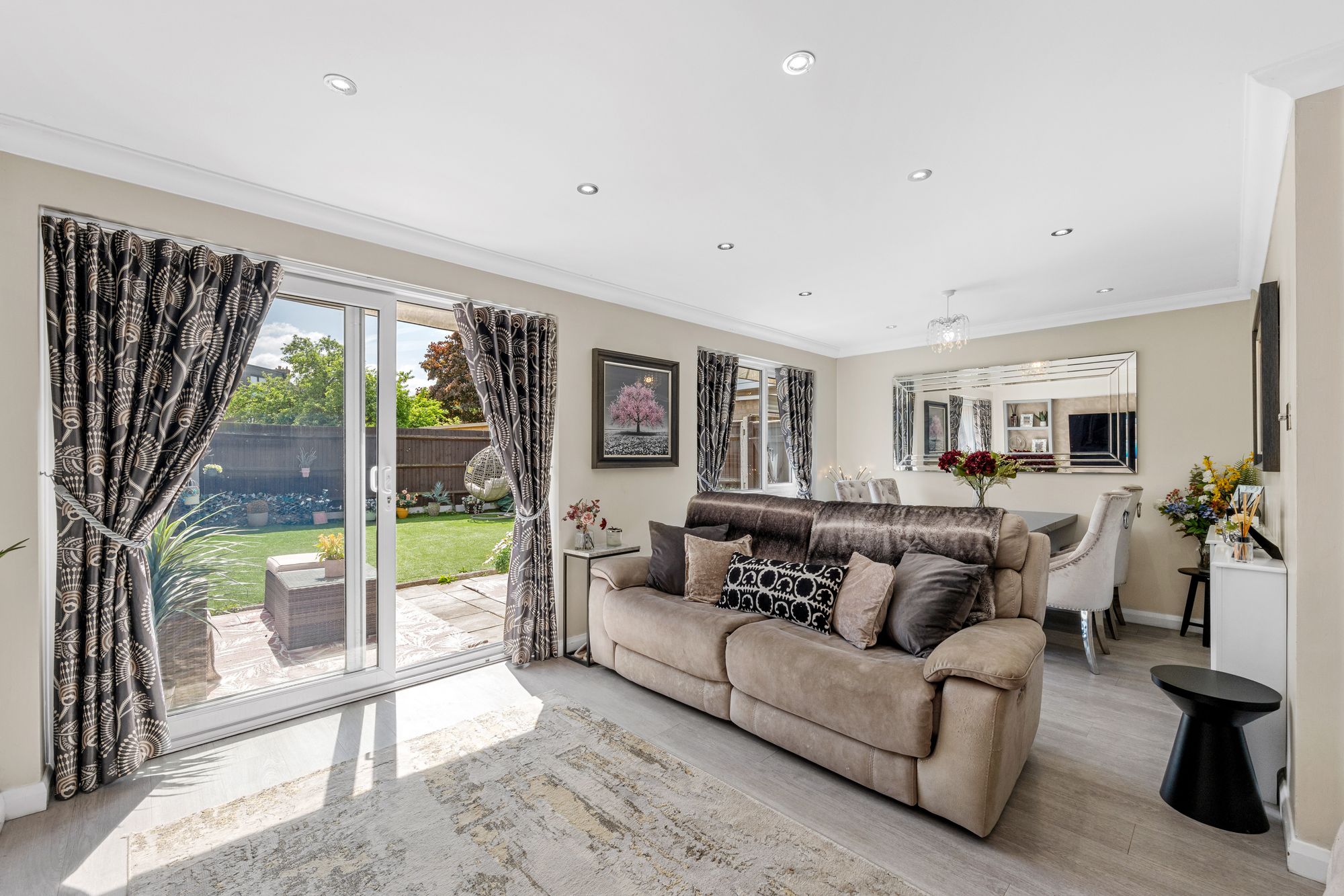 3 bed semi-detached house for sale in Credenhall Drive, Bromley 12