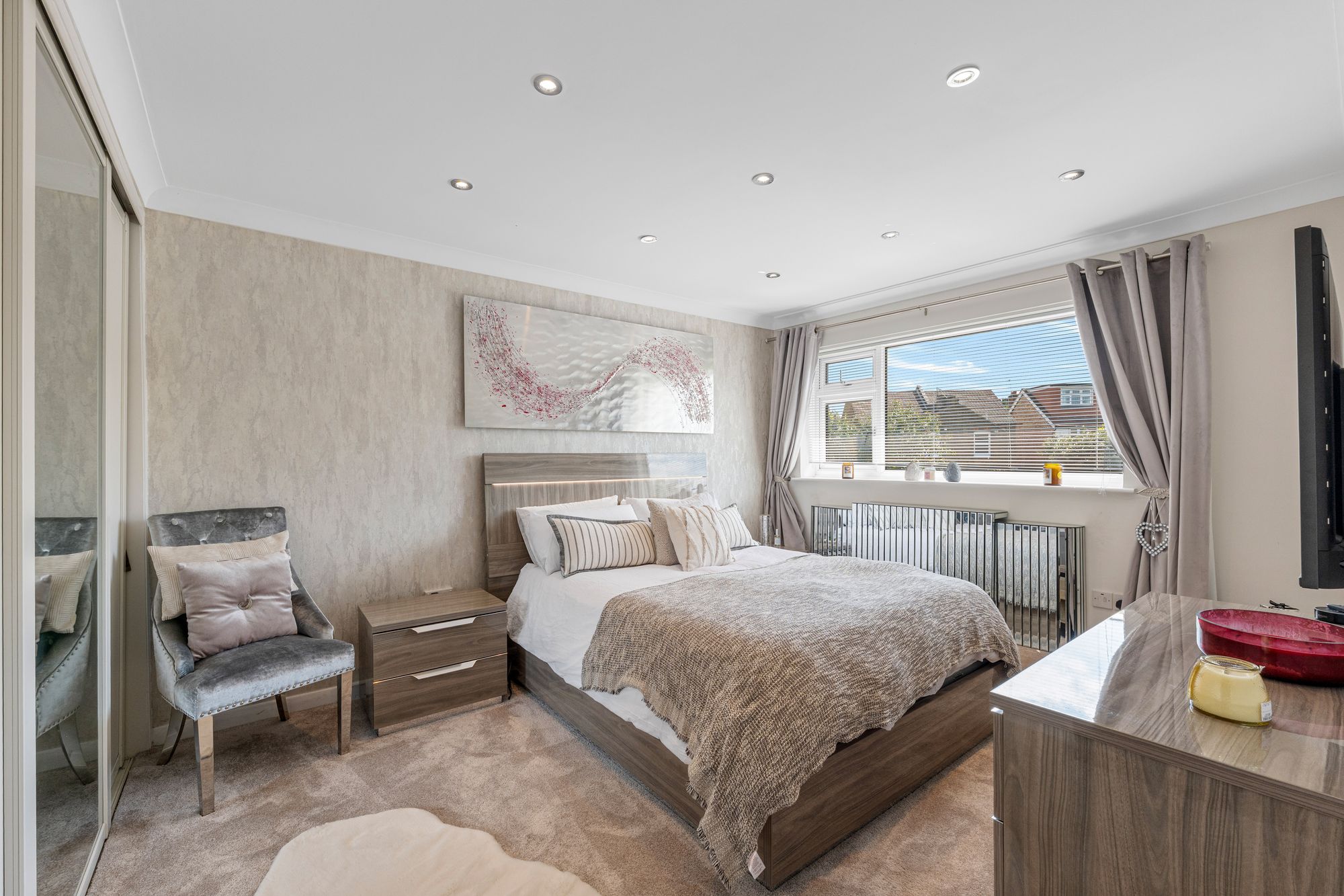 3 bed semi-detached house for sale in Credenhall Drive, Bromley  - Property Image 12