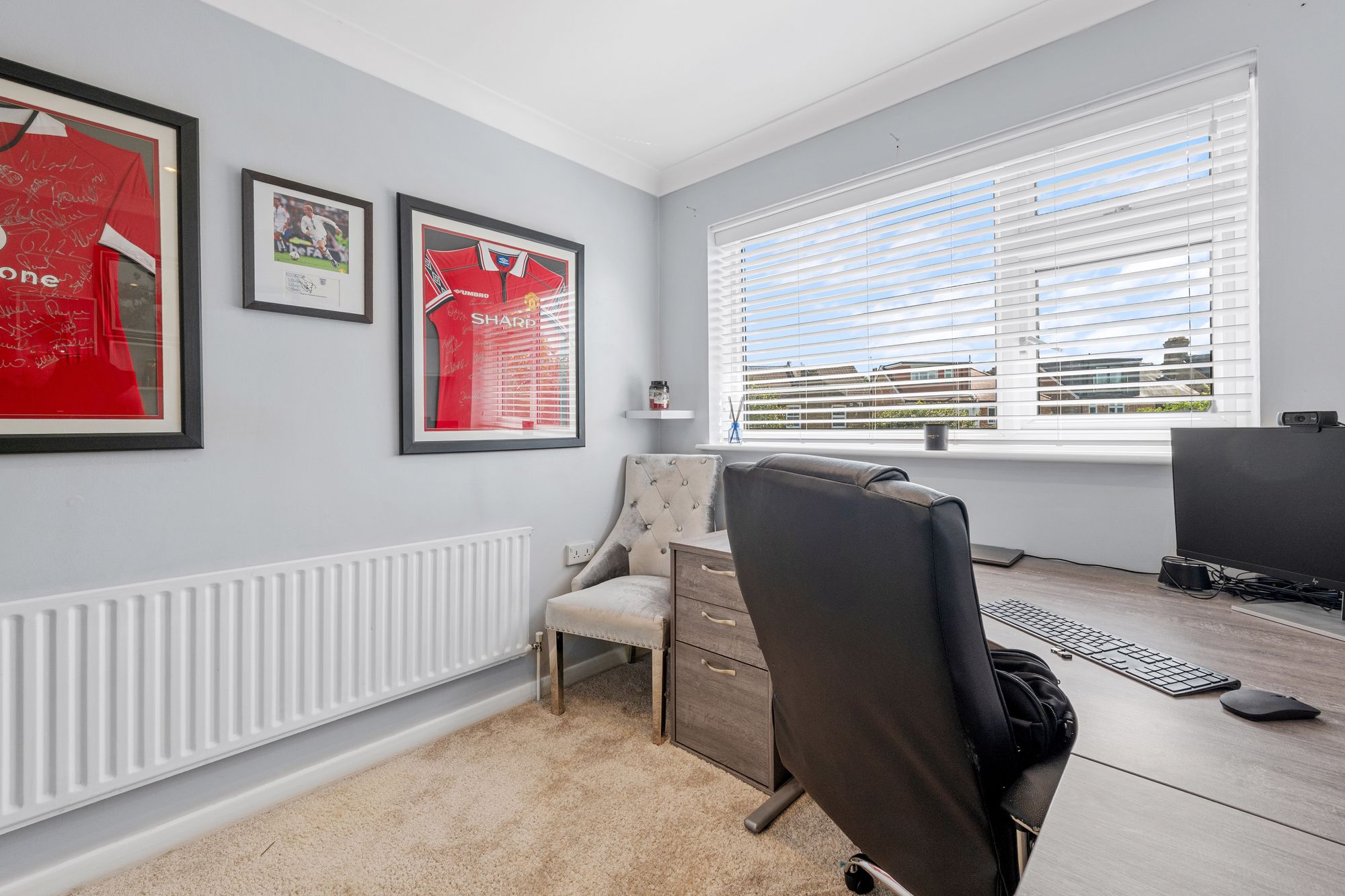 3 bed semi-detached house for sale in Credenhall Drive, Bromley  - Property Image 7