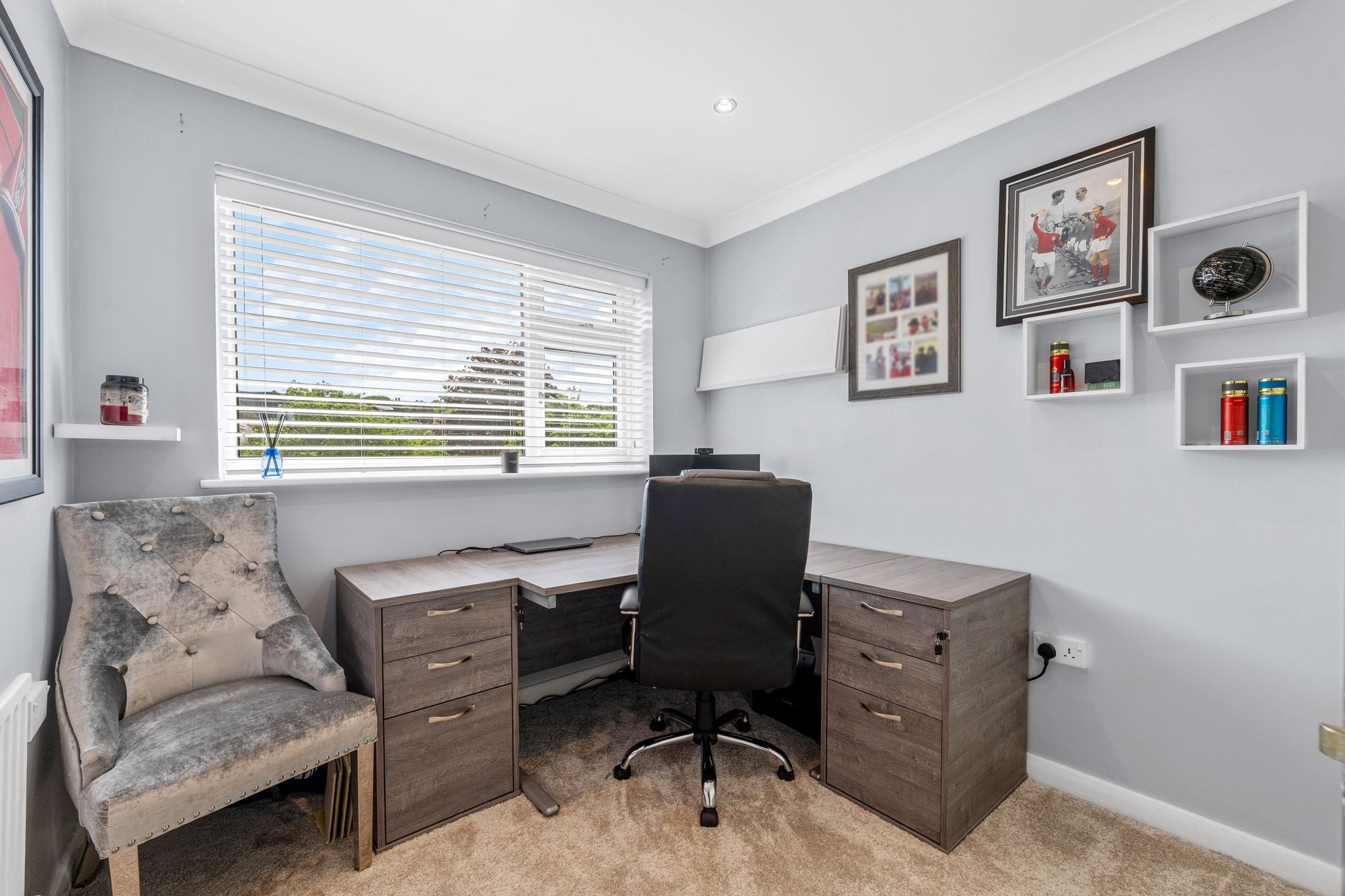 3 bed semi-detached house for sale in Credenhall Drive, Bromley  - Property Image 13