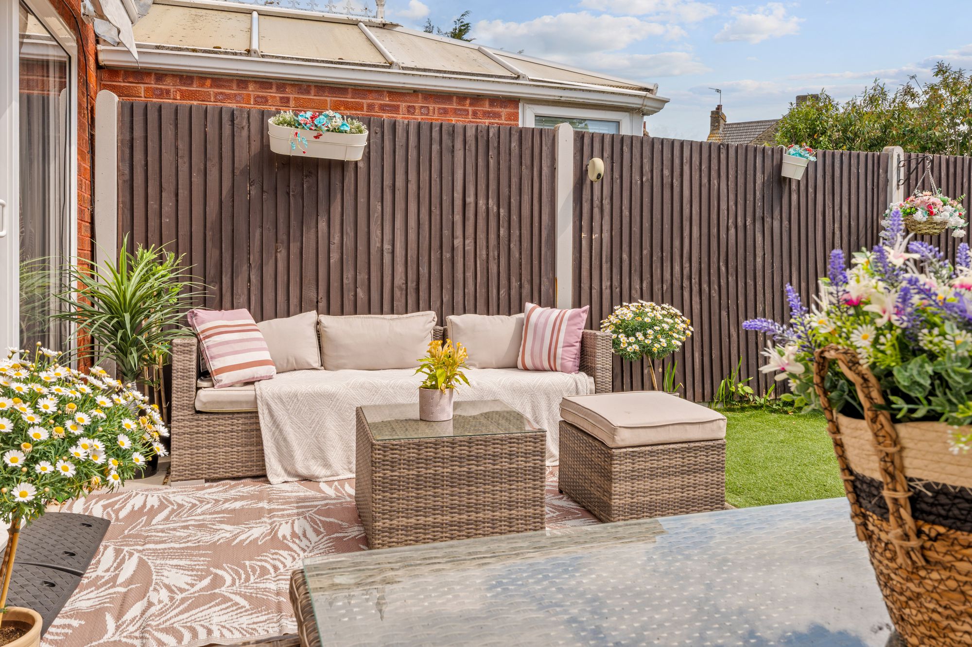 3 bed semi-detached house for sale in Credenhall Drive, Bromley  - Property Image 21