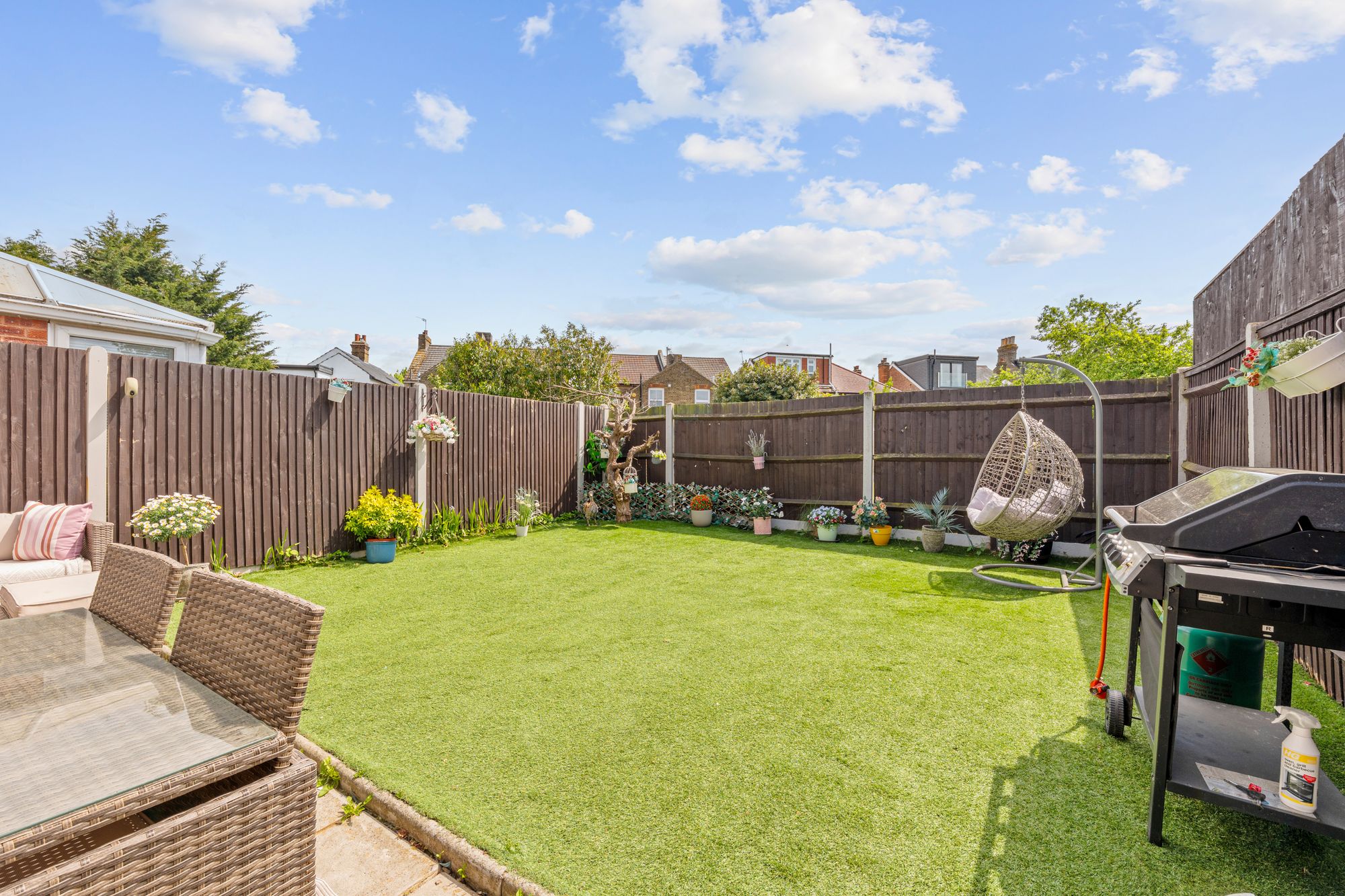 3 bed semi-detached house for sale in Credenhall Drive, Bromley  - Property Image 25