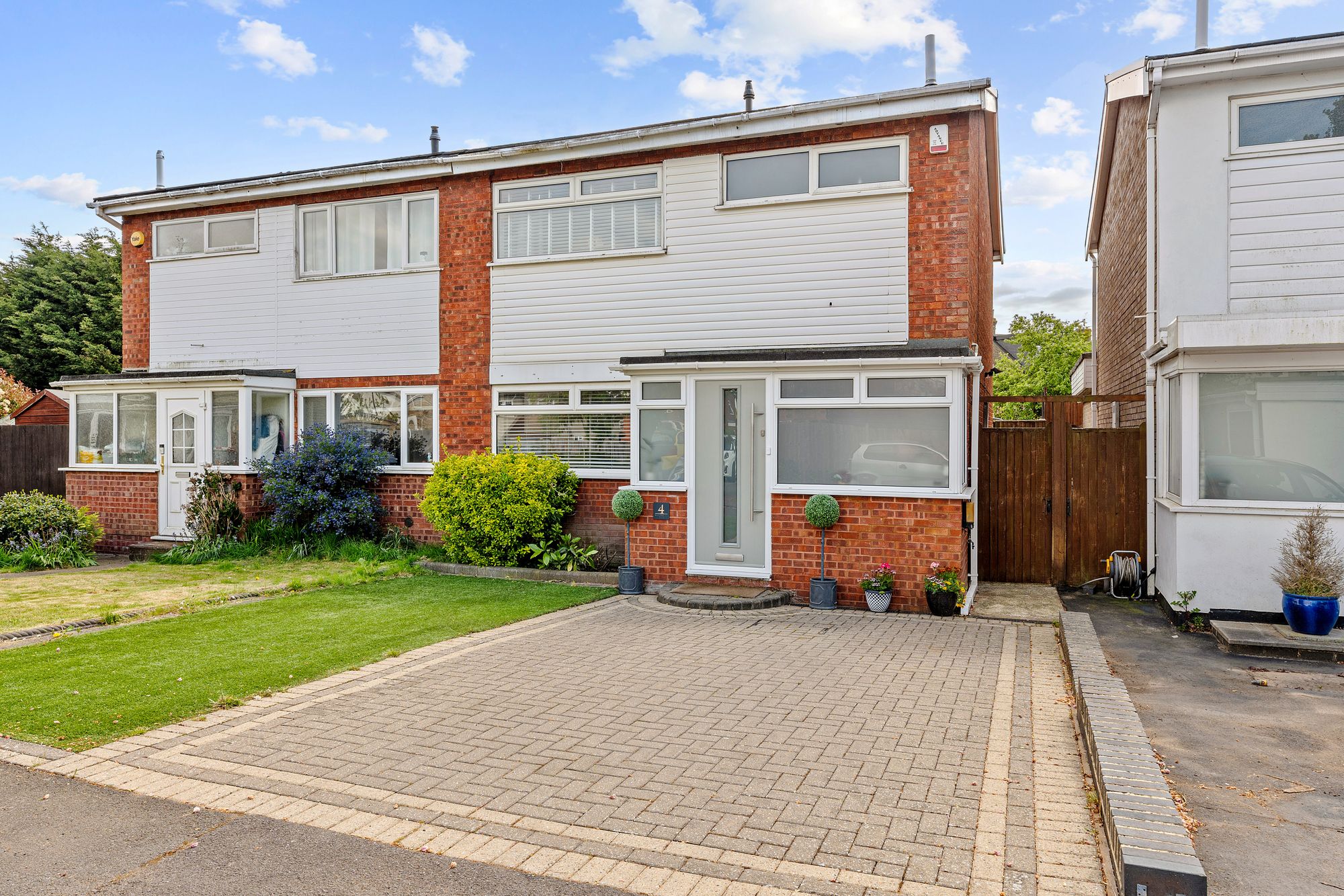 3 bed semi-detached house for sale in Credenhall Drive, Bromley 1