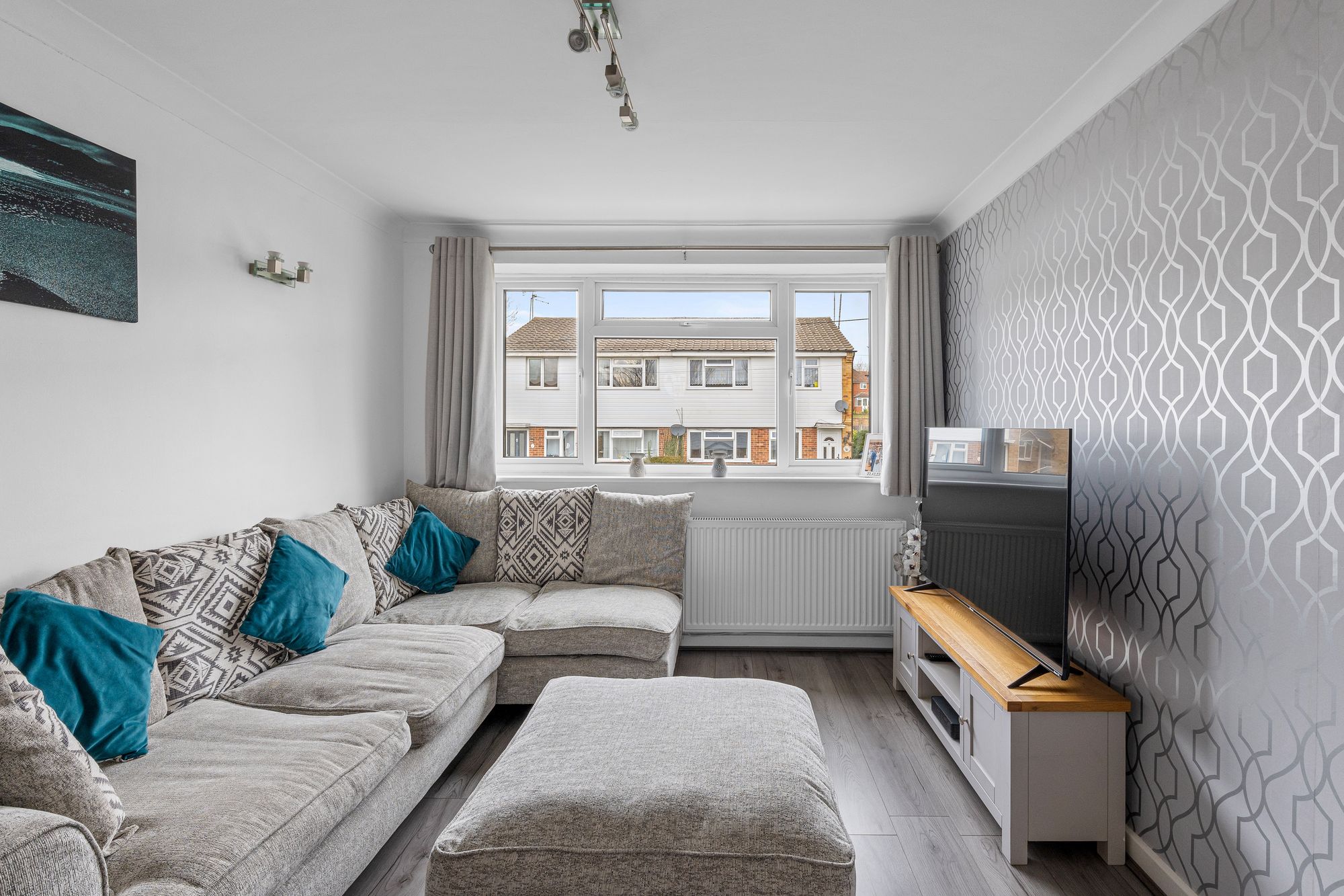 2 bed maisonette for sale in Swallowdale, South Croydon 7