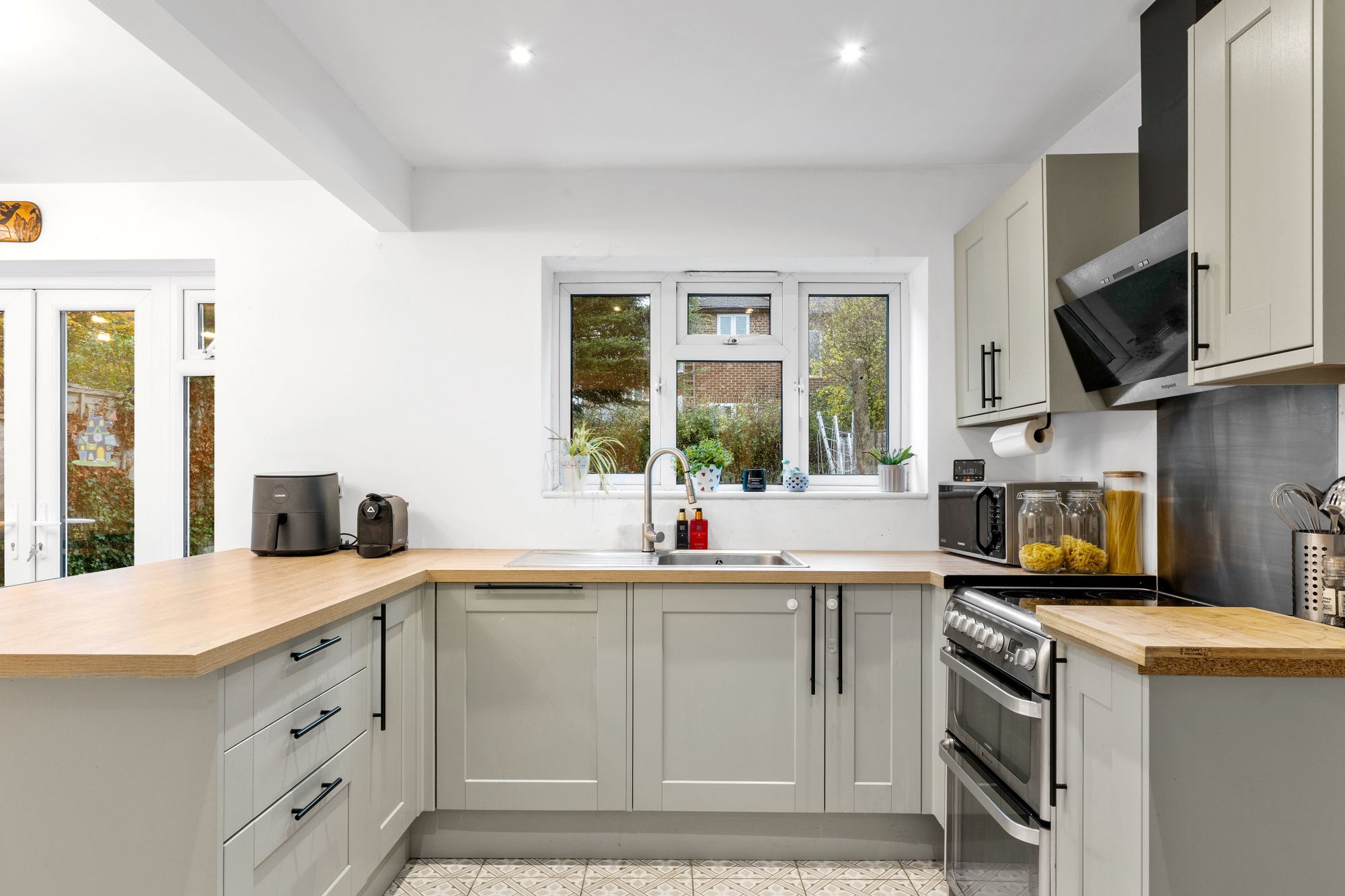 3 bed semi-detached house for sale in Grisedale Gardens, Purley  - Property Image 5