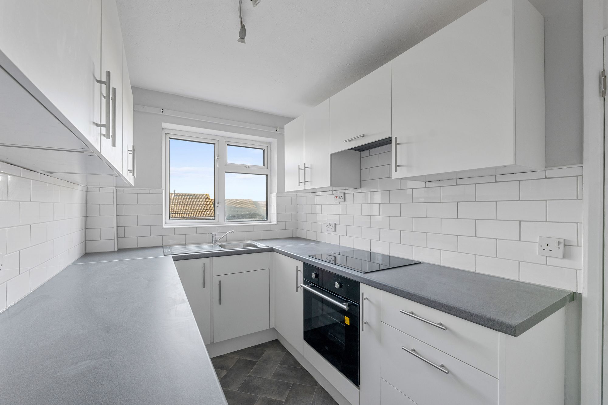 2 bed maisonette for sale in Craylands Square, Swanscombe  - Property Image 13