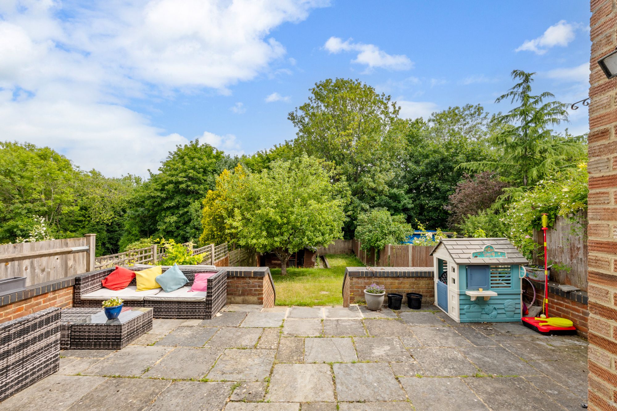 4 bed semi-detached house for sale in Derwent Drive, Purley  - Property Image 4