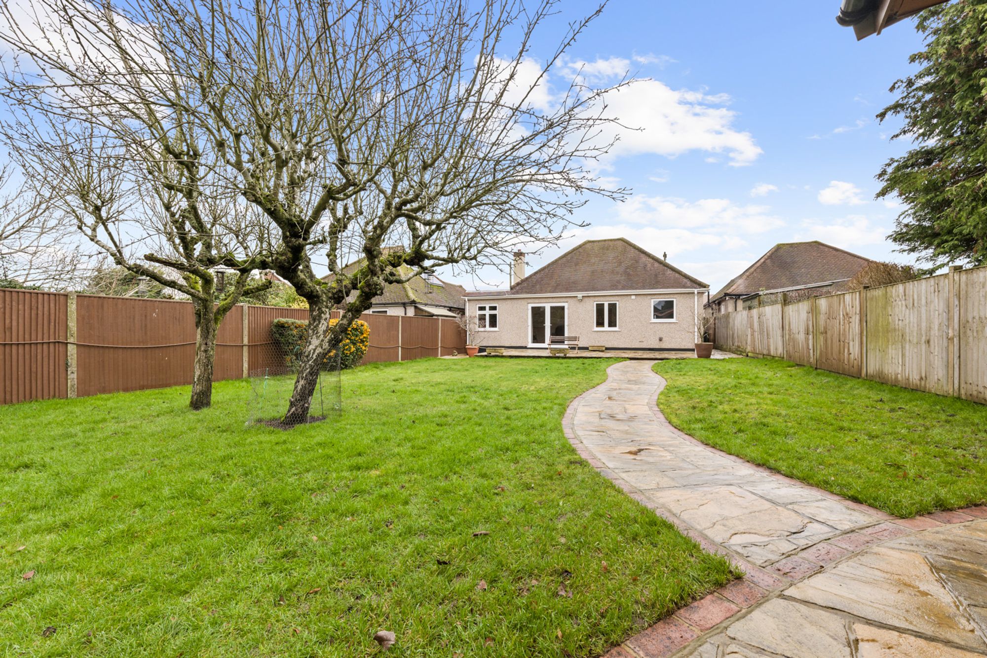 3 bed detached bungalow for sale in Princes Close, South Croydon, CR2  - Property Image 26