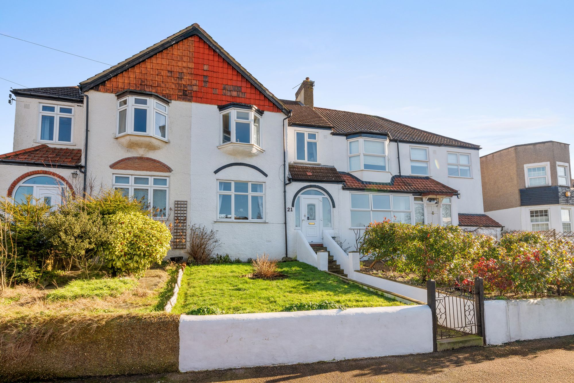 4 bed mid-terraced house for sale in Waddon Court Road, Croydon  - Property Image 1