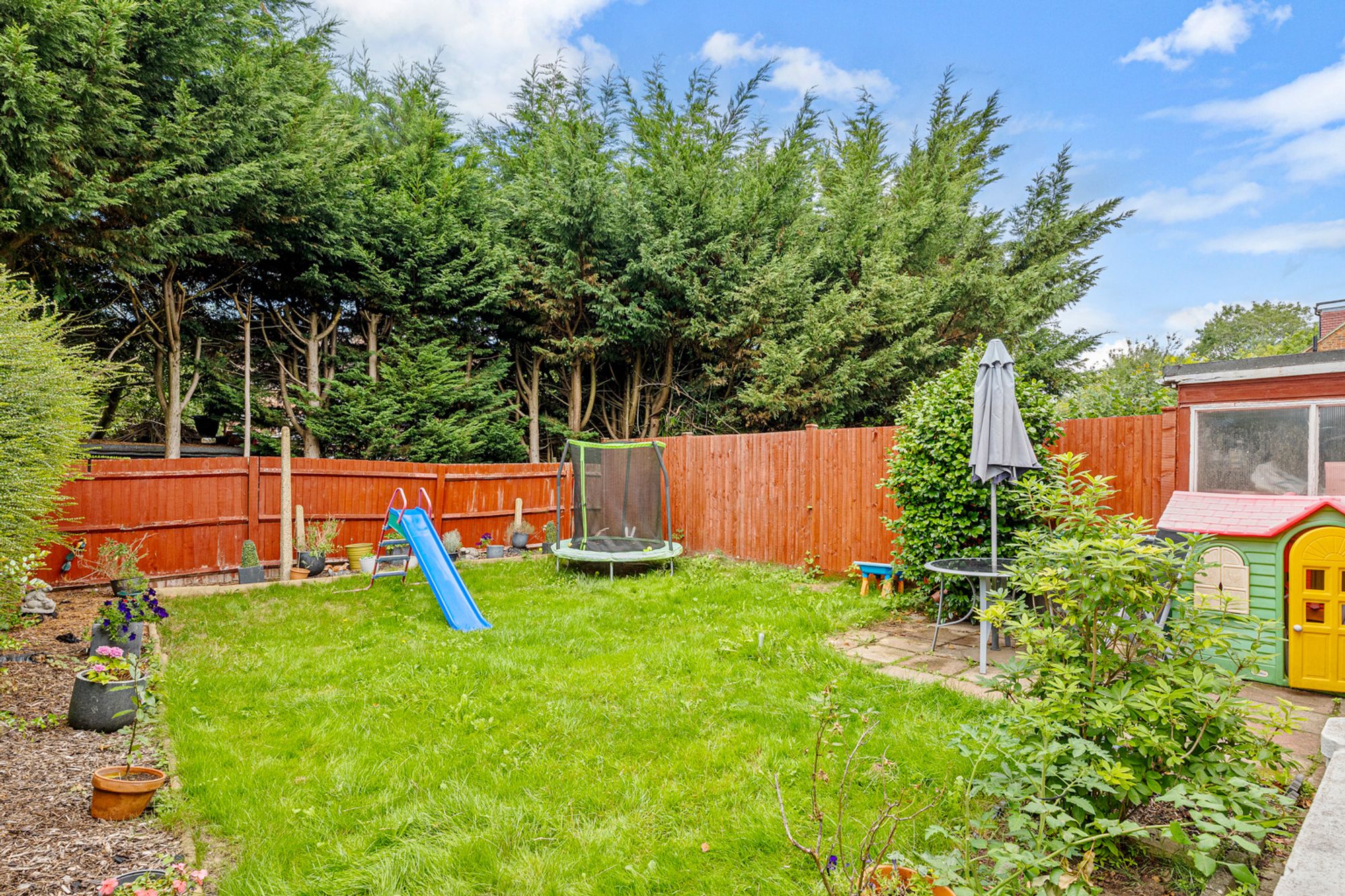 2 bed maisonette for sale in Crewes Lane, Warlingham  - Property Image 1