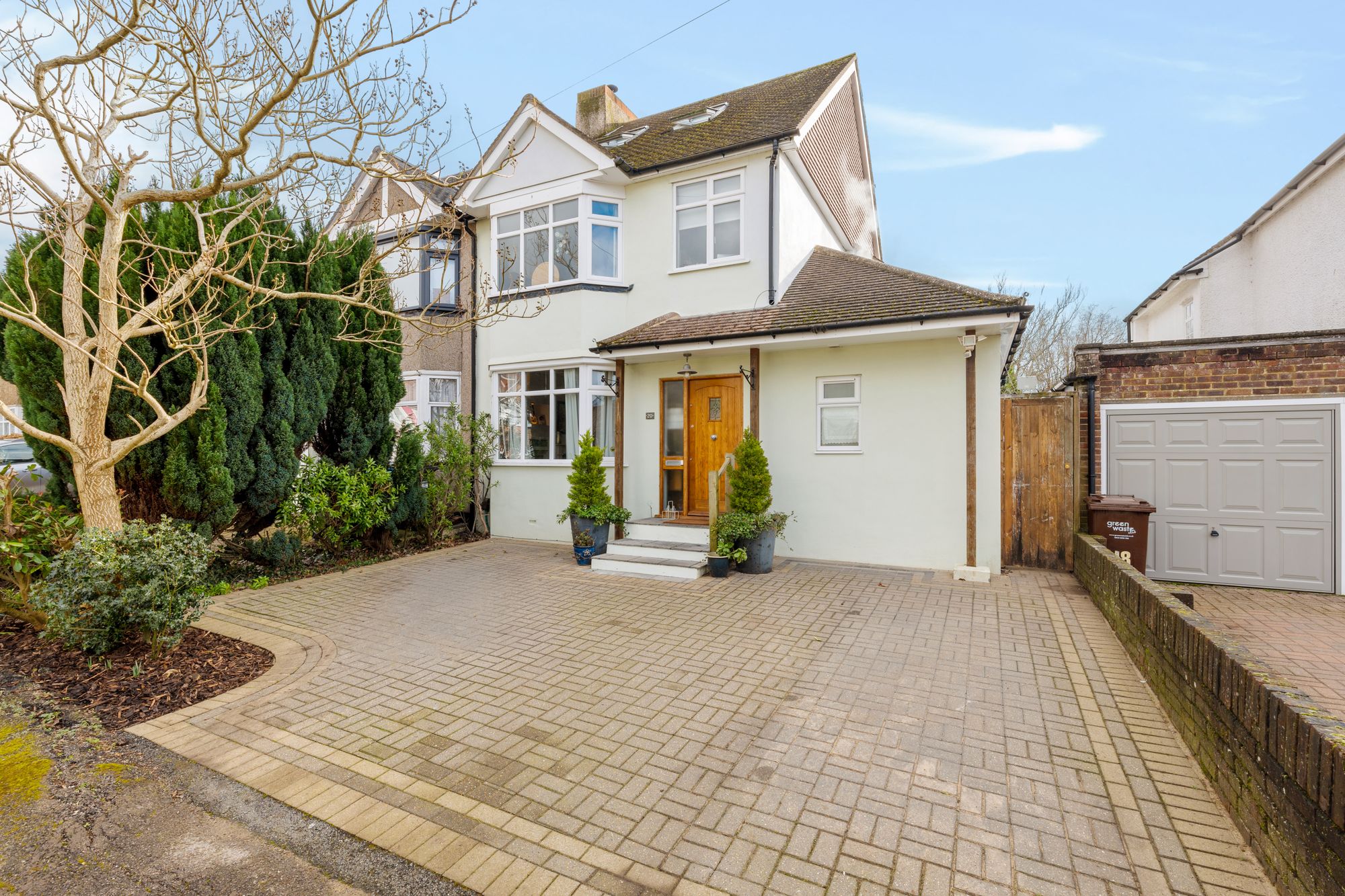 4 bed semi-detached house for sale in Trenham Drive, Warlingham  - Property Image 3