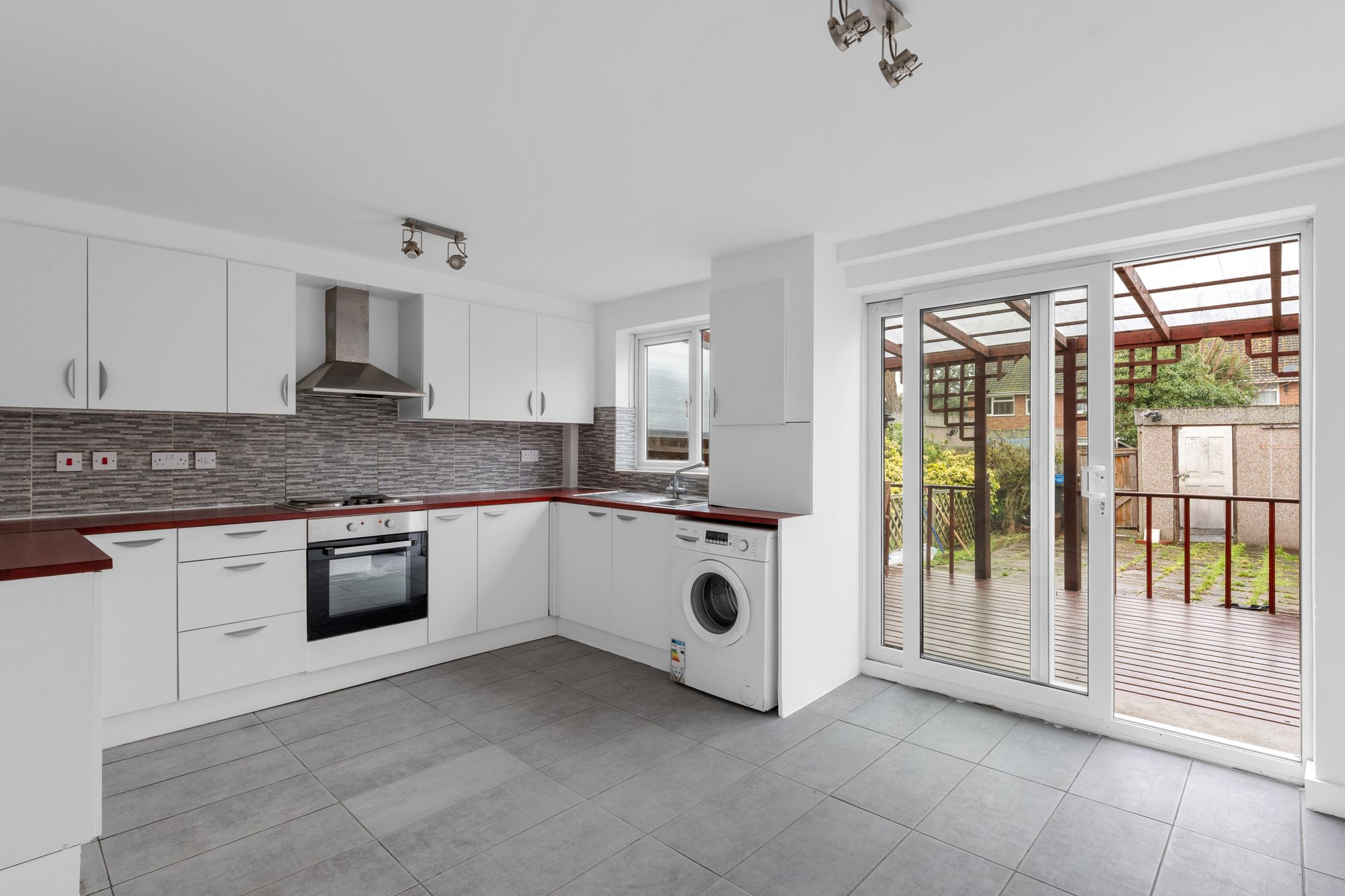 3 bed mid-terraced house for sale in Malvern Close, Mitcham  - Property Image 1