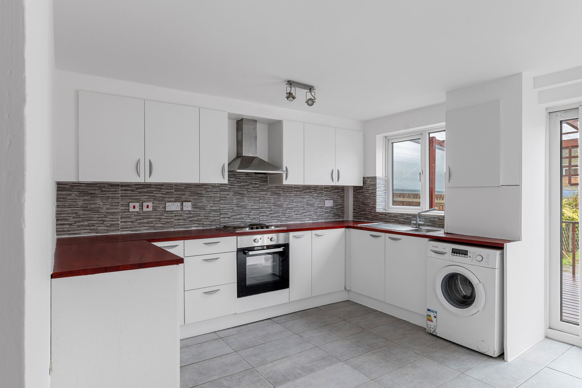 3 bed mid-terraced house for sale in Malvern Close, Mitcham  - Property Image 15