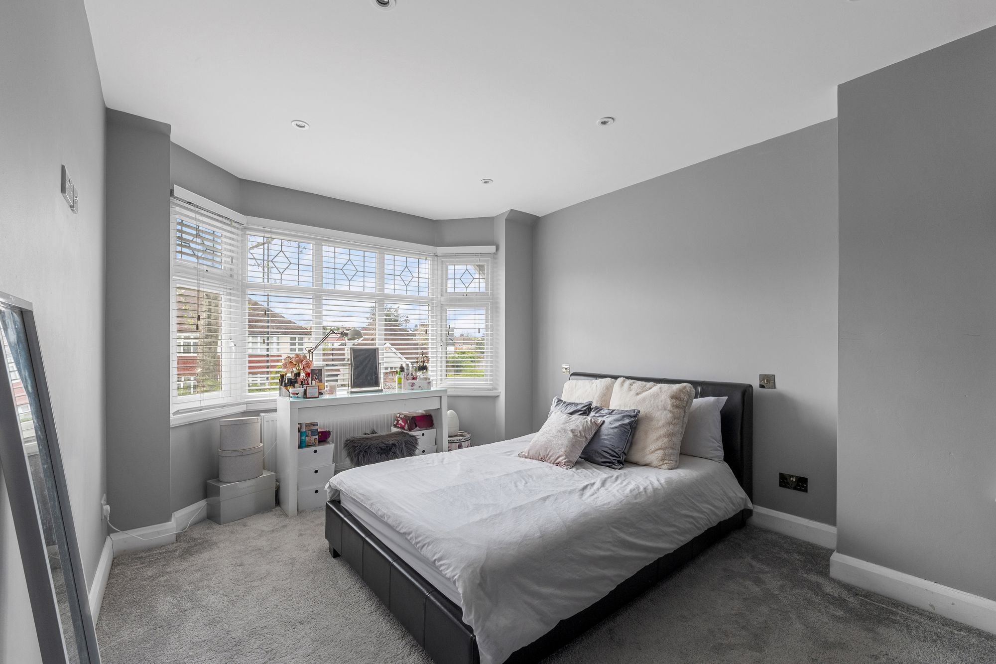 3 bed semi-detached house for sale in Limpsfield Road, South Croydon 8