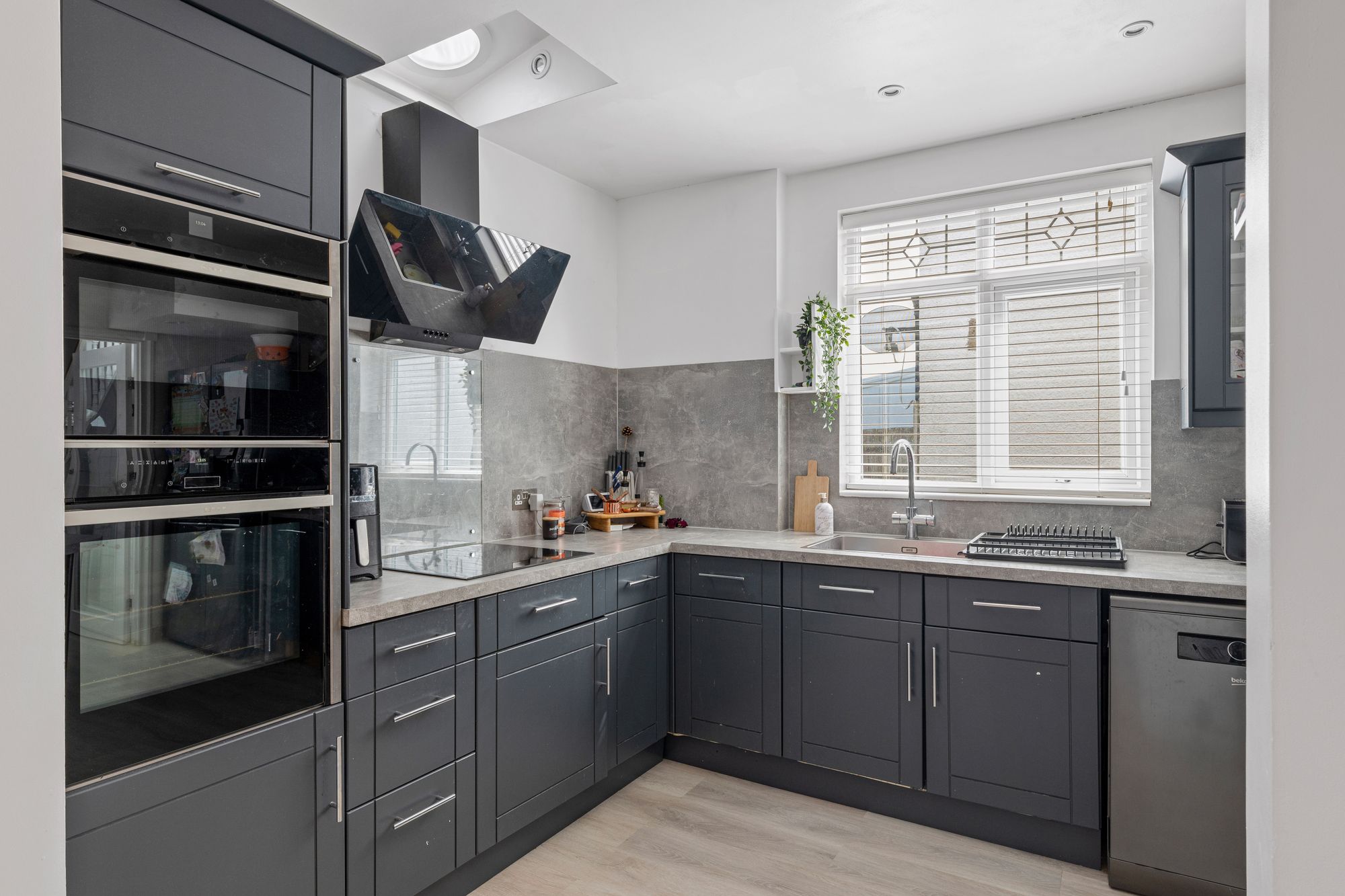 3 bed semi-detached house for sale in Limpsfield Road, South Croydon 1