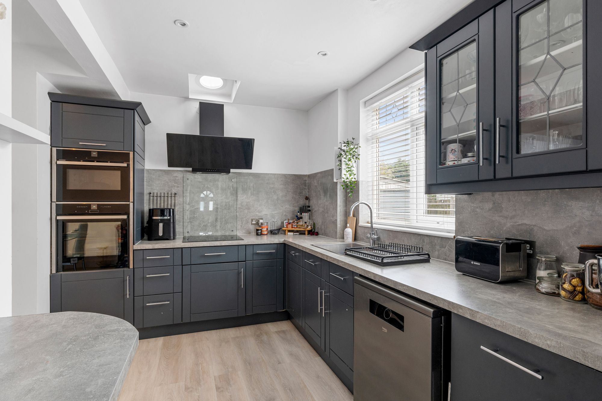 3 bed semi-detached house for sale in Limpsfield Road, South Croydon 7