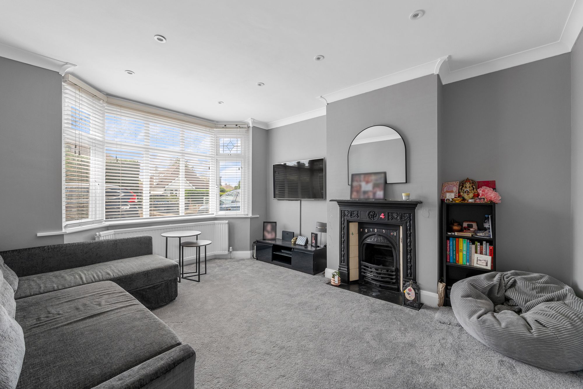 3 bed semi-detached house for sale in Limpsfield Road, South Croydon  - Property Image 1