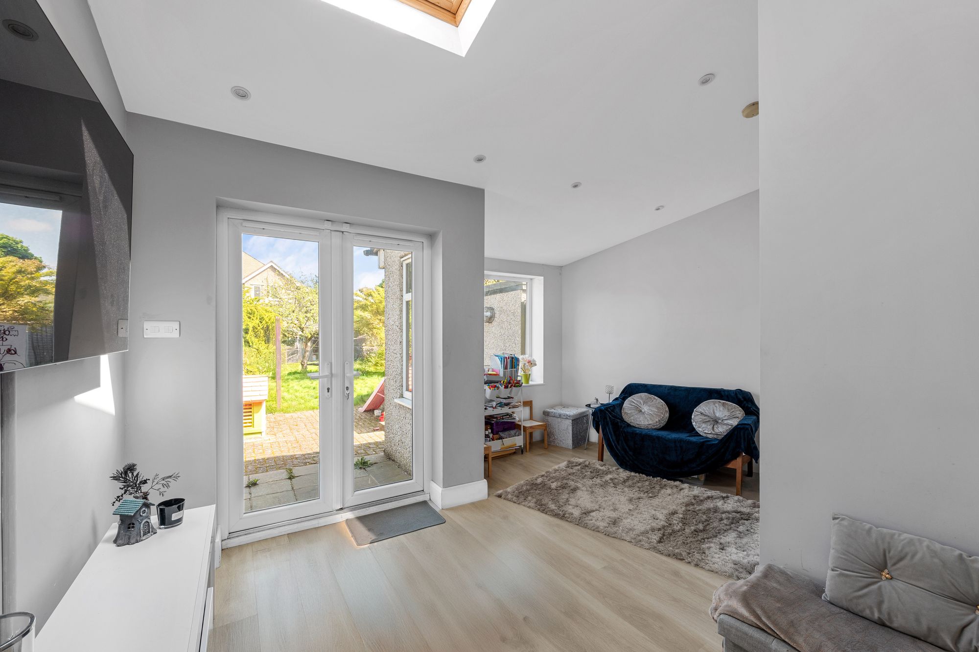 3 bed semi-detached house for sale in Limpsfield Road, South Croydon 17