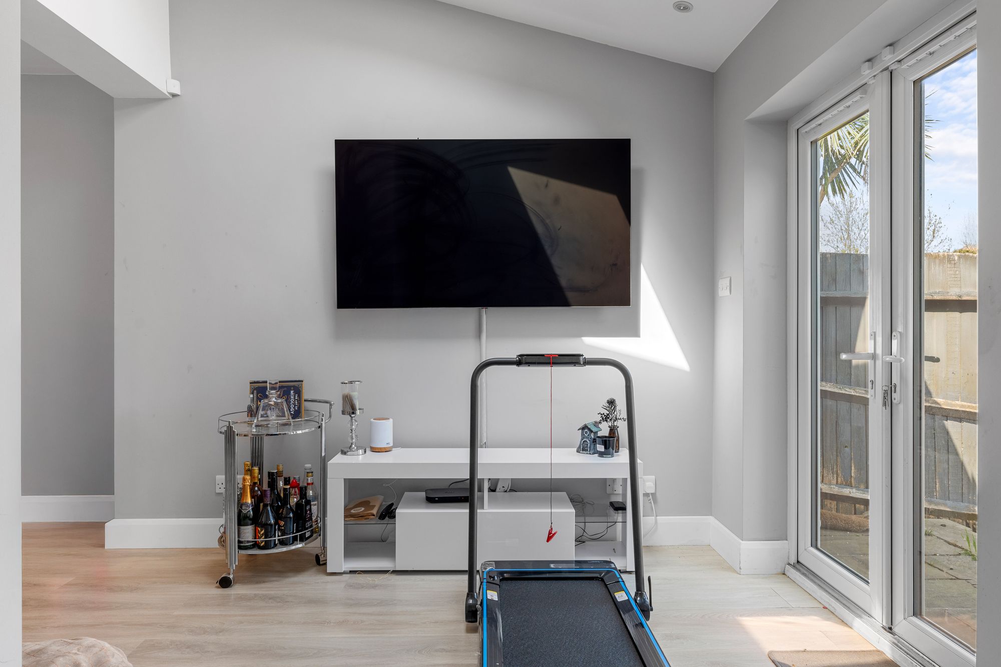 3 bed semi-detached house for sale in Limpsfield Road, South Croydon 18