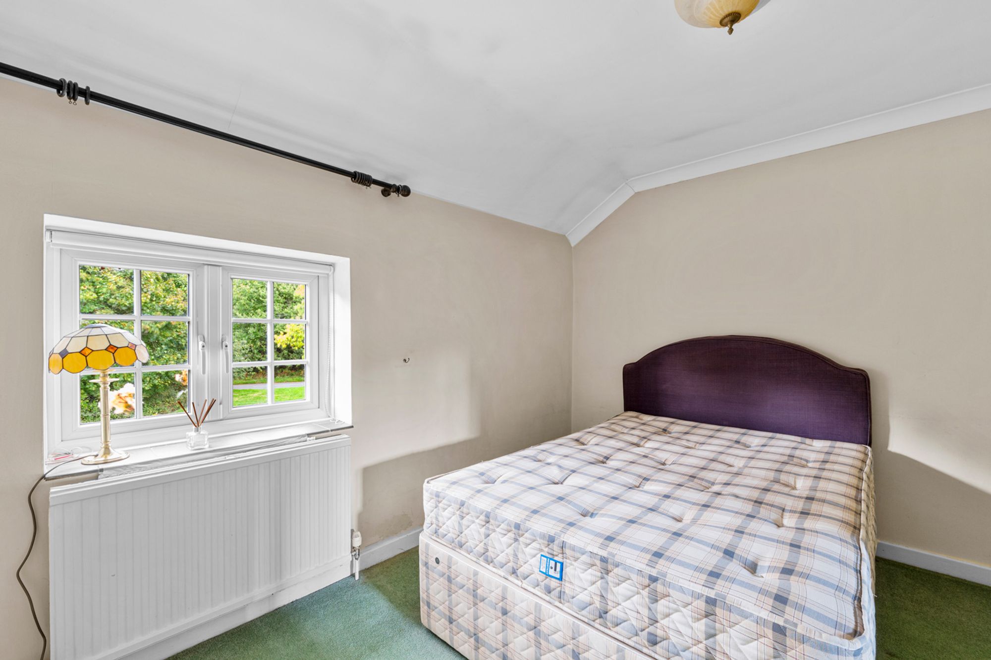 2 bed mid-terraced house for sale in Stoneleigh Road, Oxted  - Property Image 11