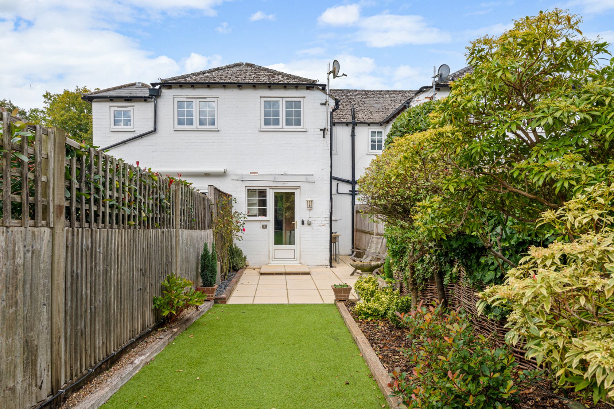 2 bed mid-terraced house for sale in Stoneleigh Road, Oxted  - Property Image 19