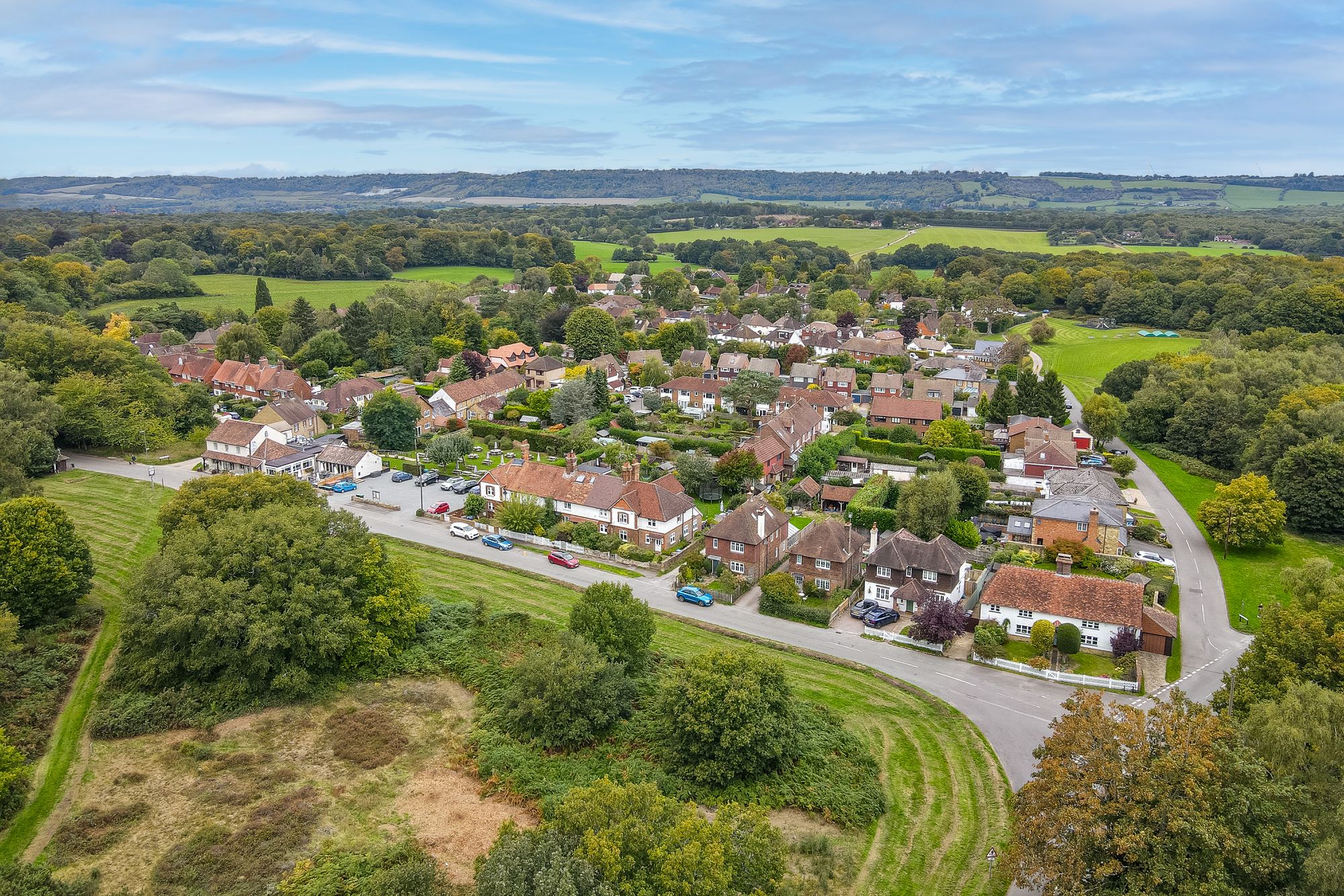 2 bed mid-terraced house for sale in Stoneleigh Road, Oxted  - Property Image 5